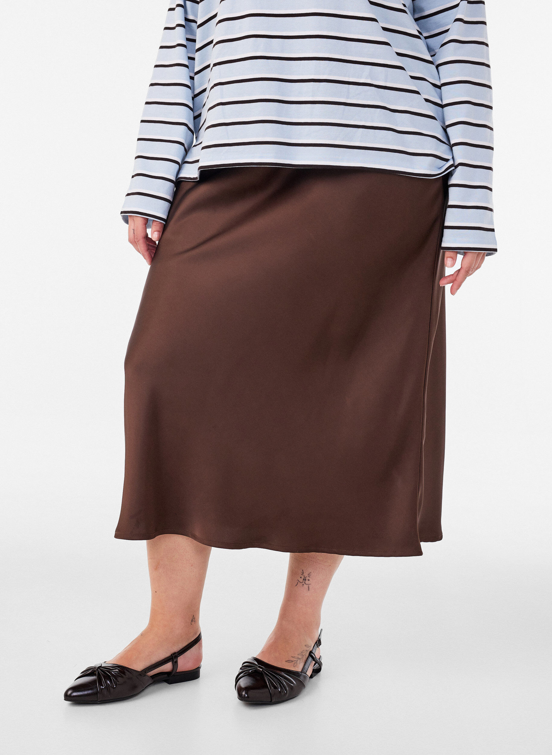 ZizziMidikjol i satin, Brun, Model image number 2