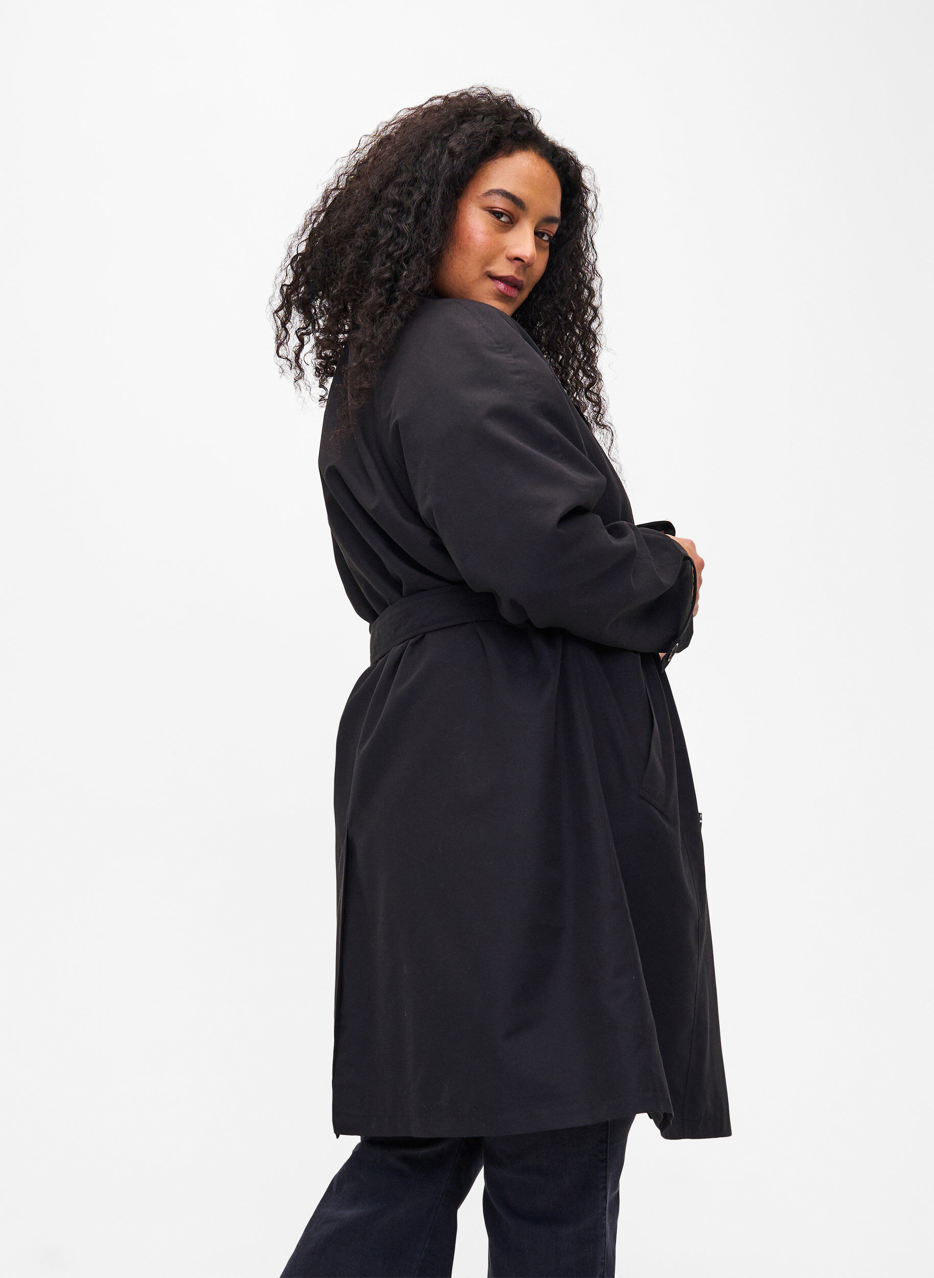 Zizzi Trenchcoat med b&auml;lte och slits, Black, Model image number 2