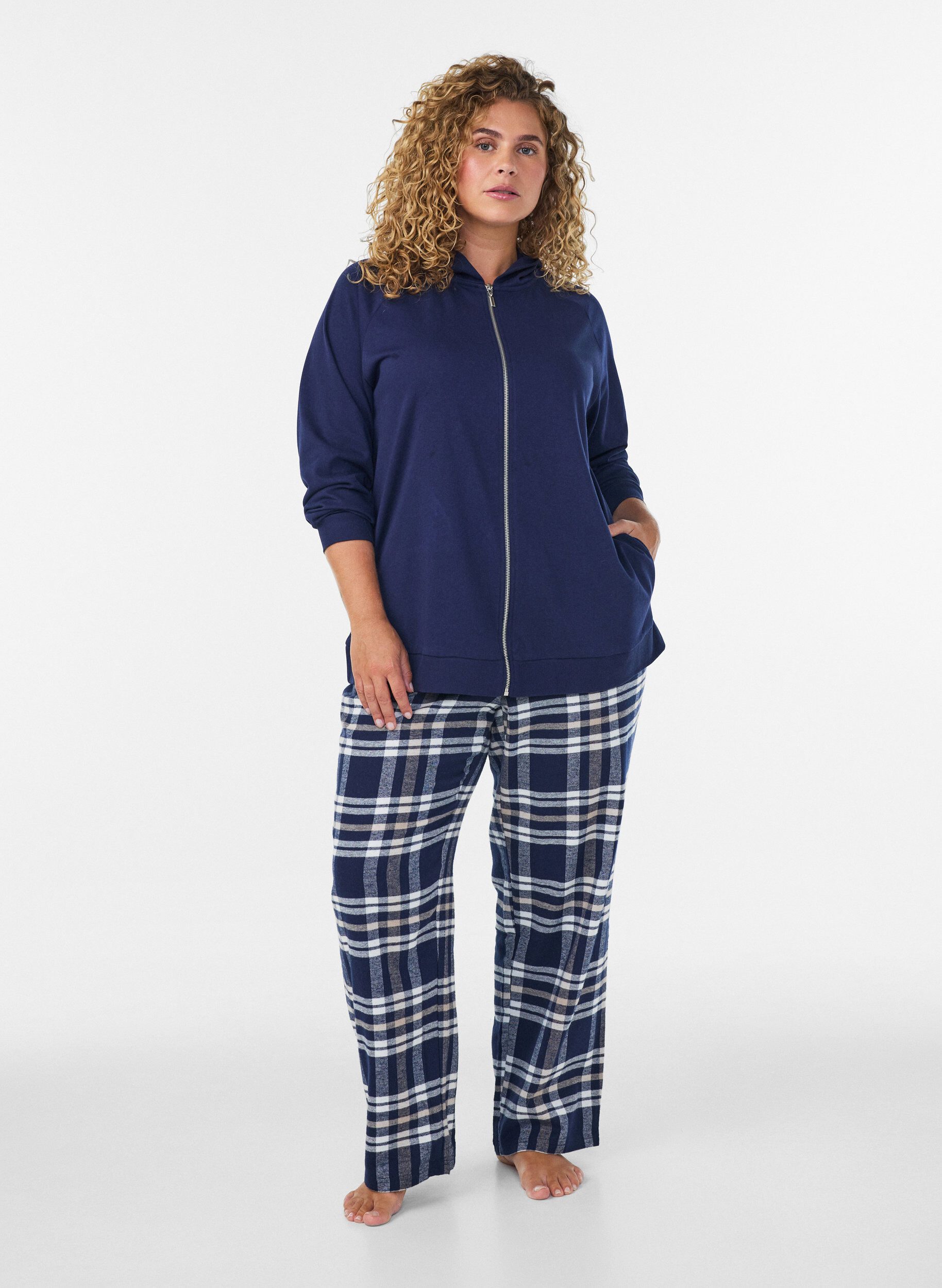 ZizziKofta i sweatshirt material med huva och fickor, Bl&aring;, Model image number 1