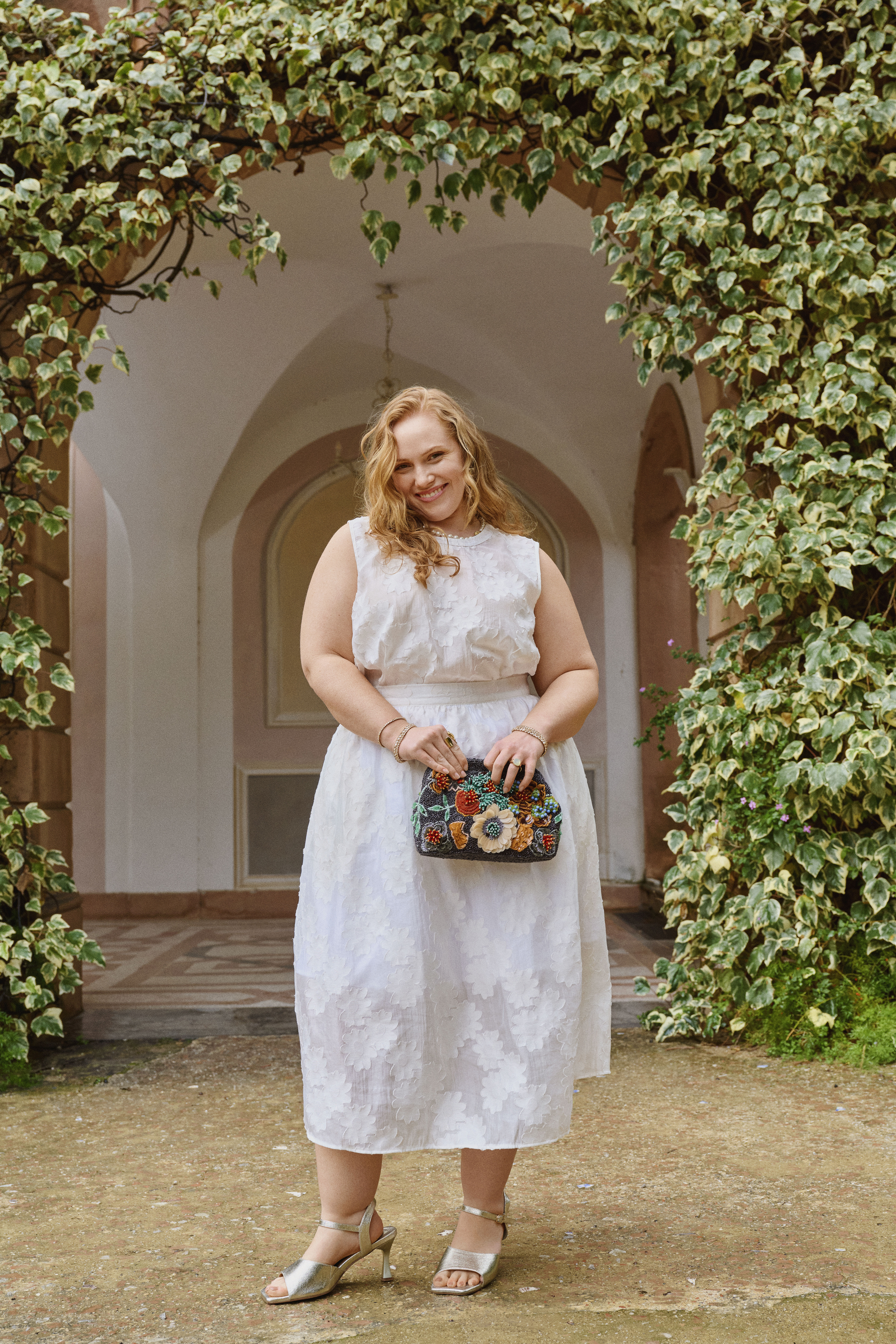 Zizzi Vitt blommigt set, , Model