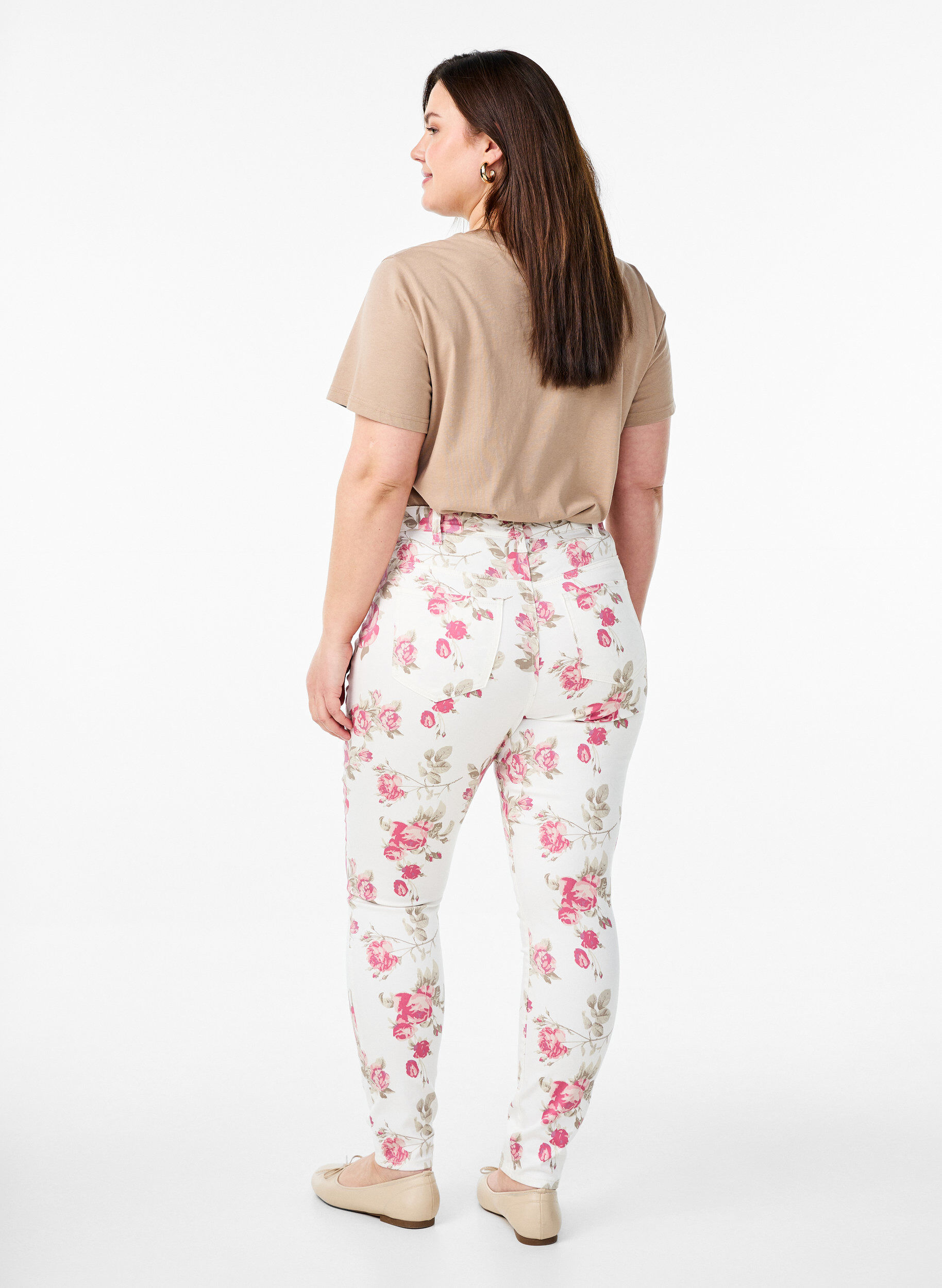 Zizzi Supersmala Amy jeans med blomtryck, Vanilla, Model image number 1