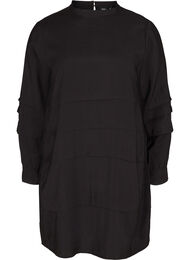 Viskosklänning med långa ärmar och veck, Black