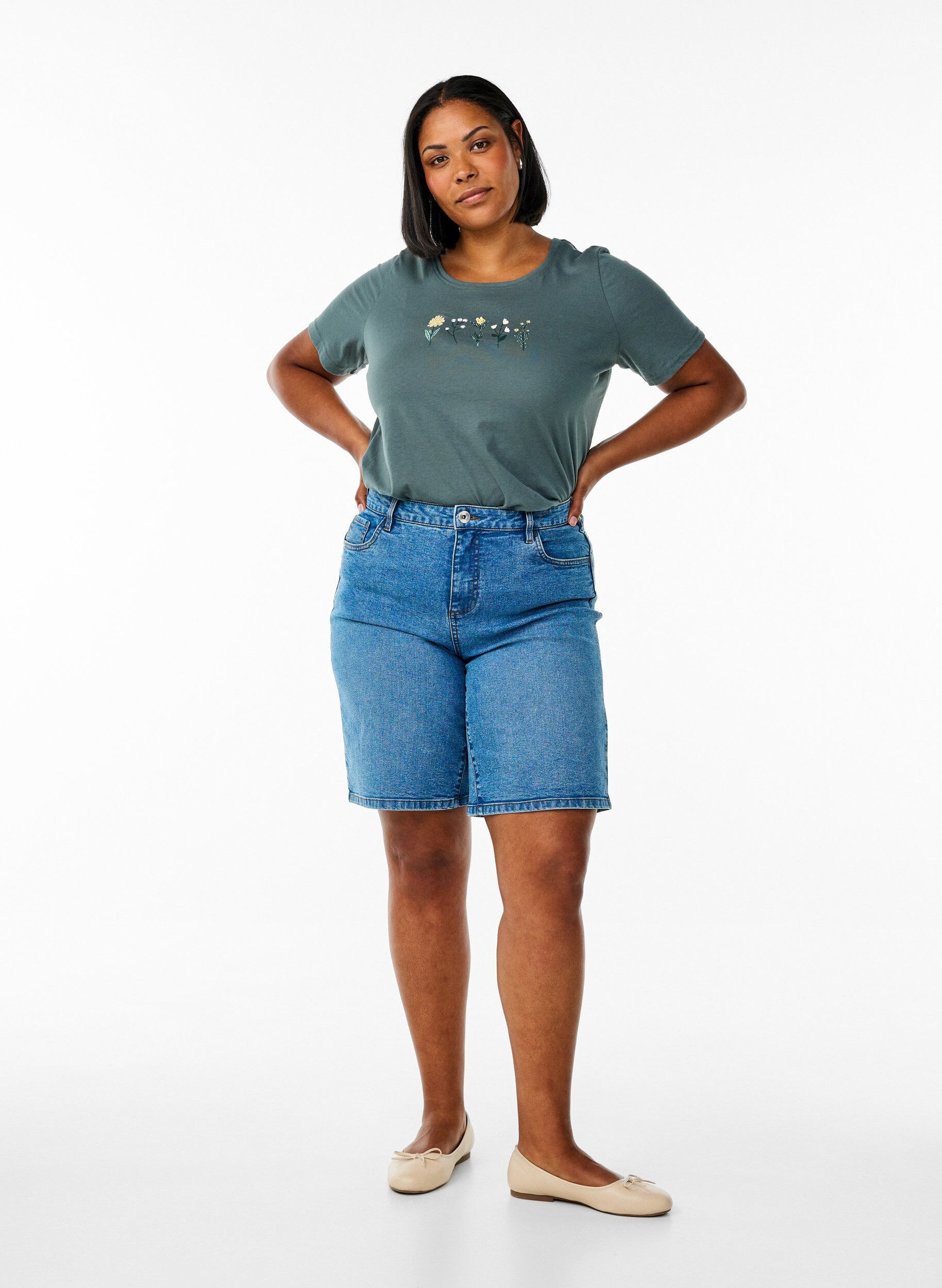 Zizzi FLASH - T-shirt med tryck, Gr&ouml;n, Model image number 1