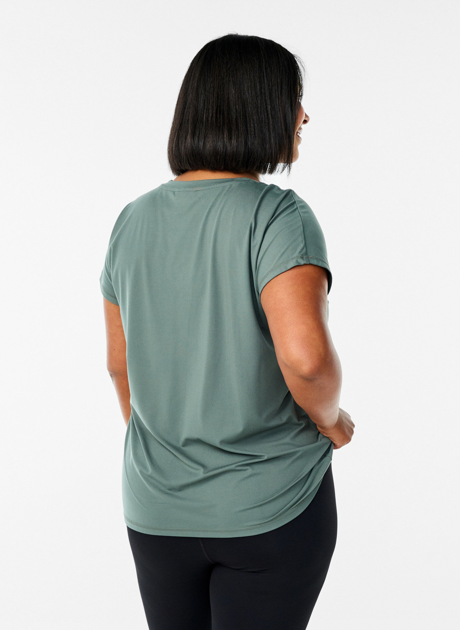 ZizziTr&auml;nings t-shirt med v-ringning och l&ouml;s passform, Gr&ouml;n, Model image number 2