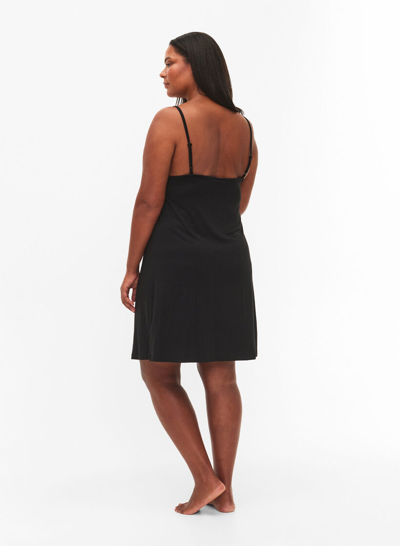 Nattlinne i viskos med spetskant, Svart, Model image number 2