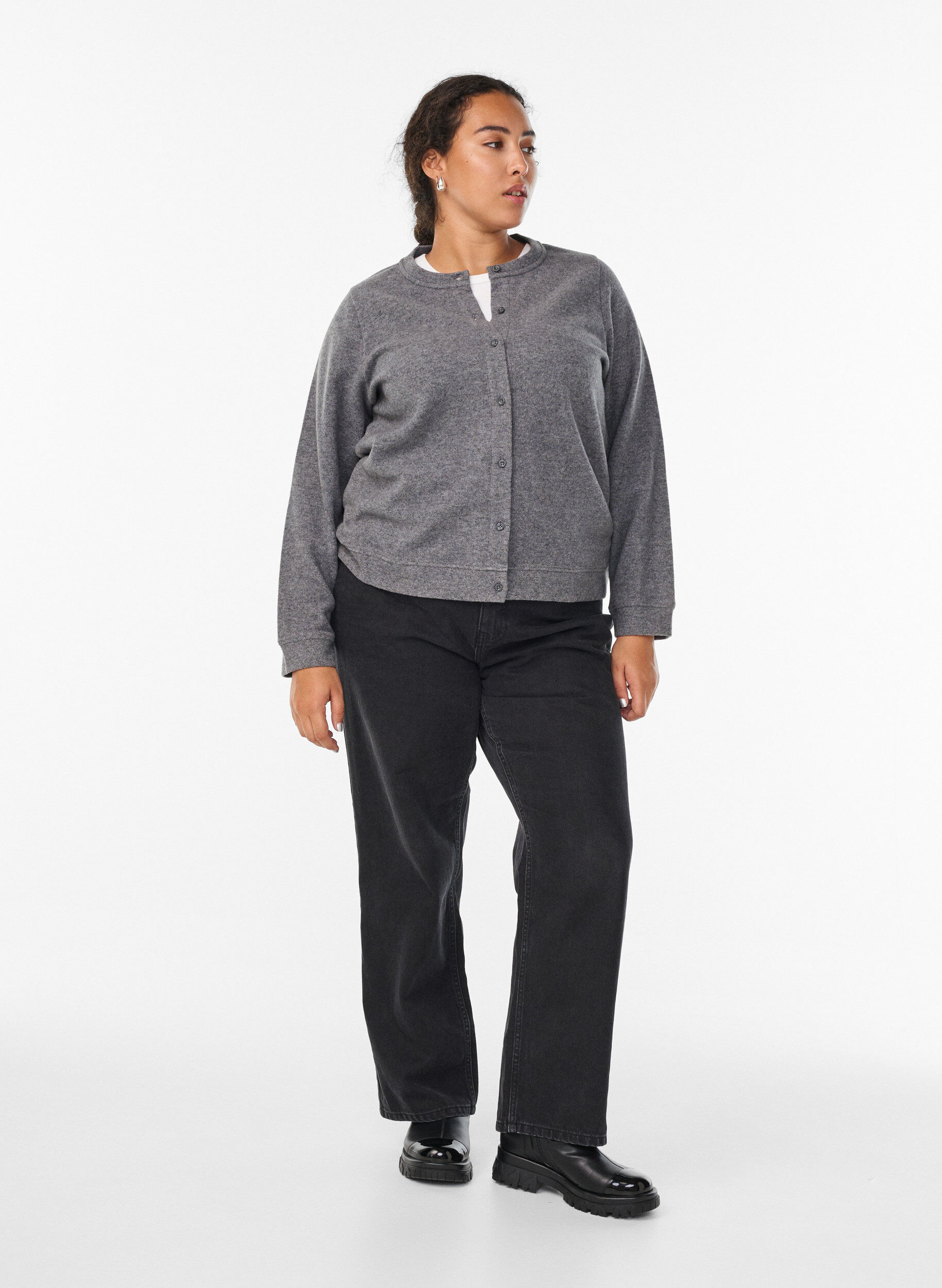 Zizzi Cardigan i jersey med rund halsringning och knappar, Gr&aring;, Model image number 1