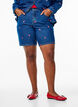 Jeansshorts med broderade jordgubbar, Bl&aring;, Model image number 2