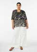Blus med blommigt m&ouml;nster och v-ringning, Svart, Model image number 1