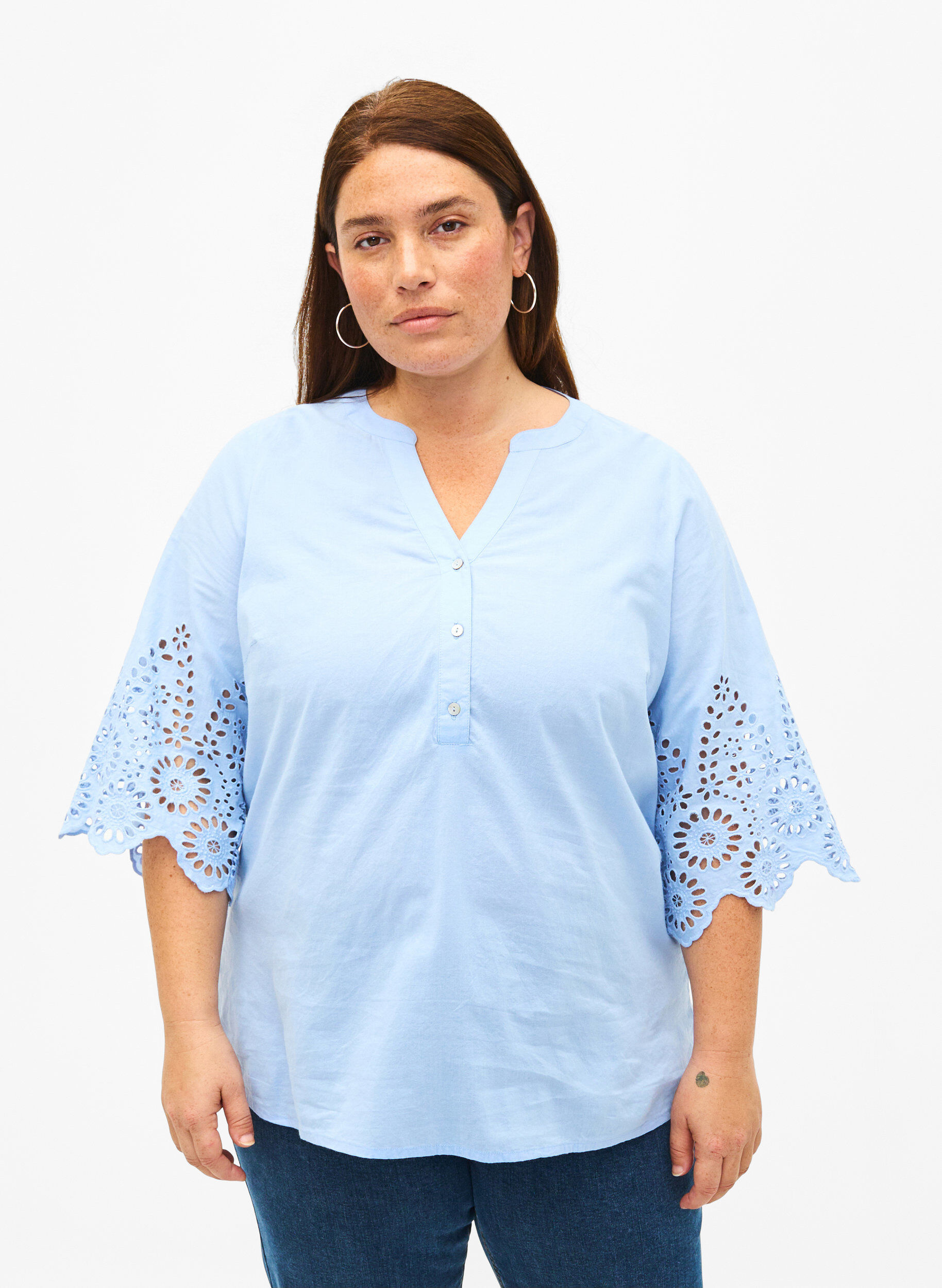 Zizzi Skjortblus med broderie anglaise och 3/4-&auml;rmar, Serenity, Model image number 0