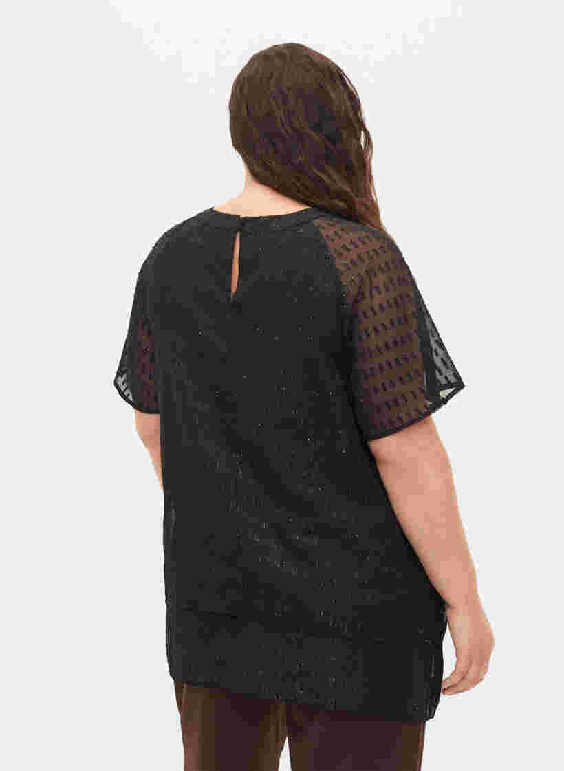 Blus i mönstrad chiffong med halvlånga ärmar , Black, Model image number 1