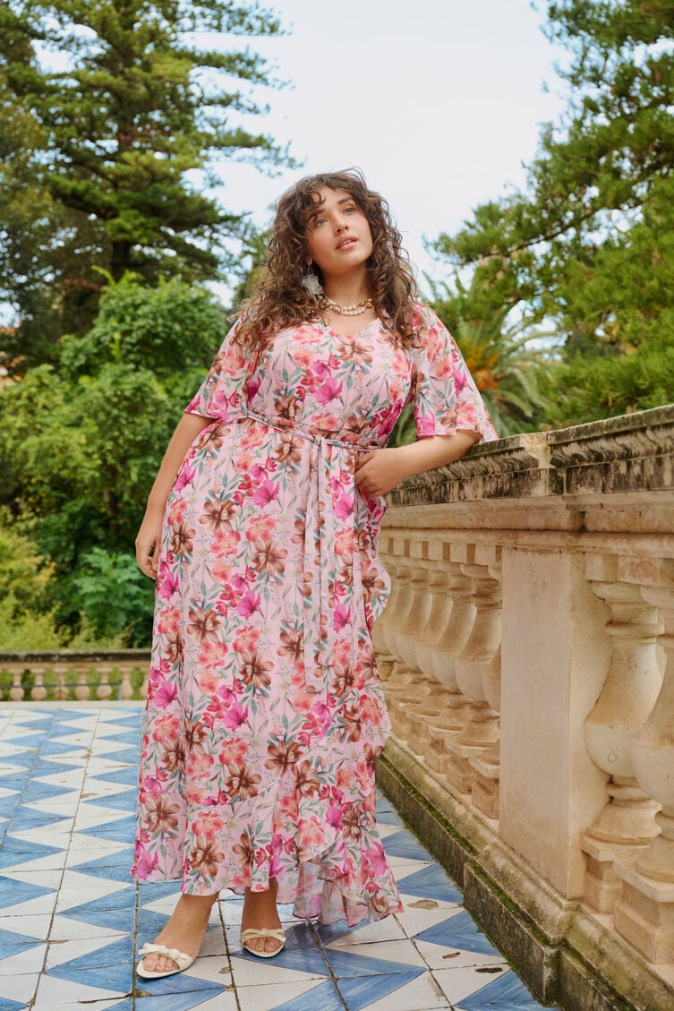 Blomm&ouml;nstrad kl&auml;nning med v-ringning, , Model