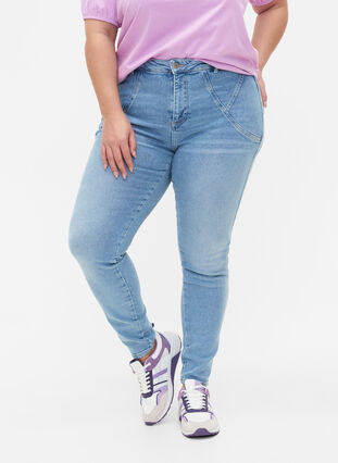 Högmidjade Amy jeans med super slim fit, Light blue, Model image number 3