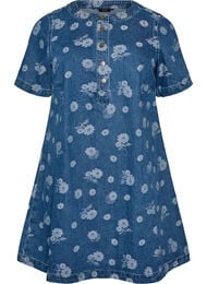 A-linjeformad kl&auml;nning i denim med blommigt m&ouml;nster, Bl&aring;