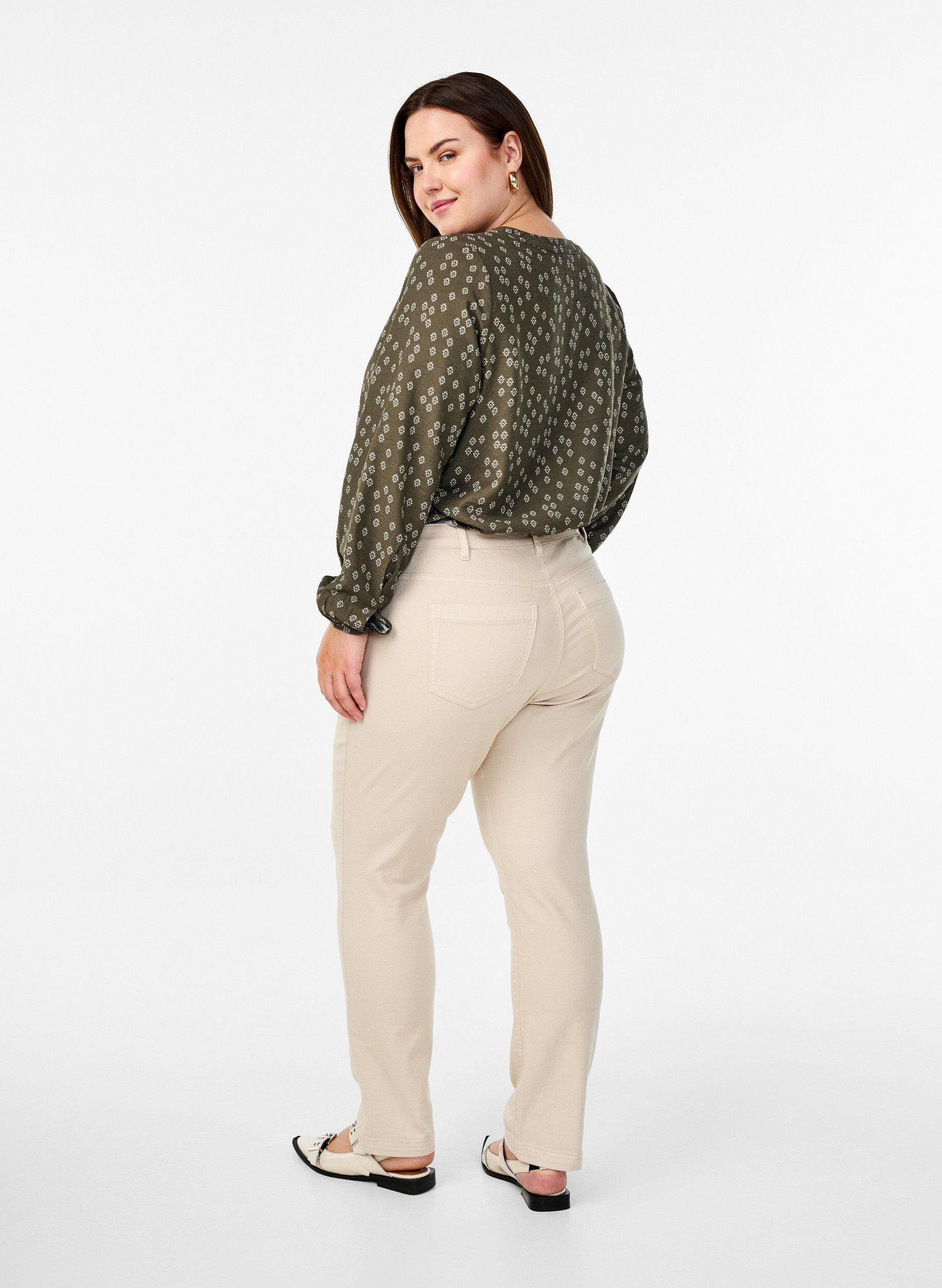 Zizzi Emily jeans med slim fit och normal midja, Beige, Model image number 1