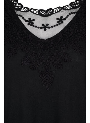 Långärmad klänning med spetsdetaljer, Black, Packshot image number 2
