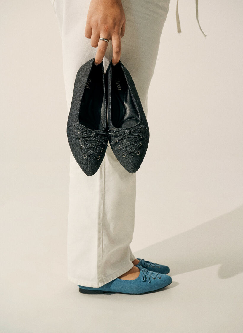 Ballerinaskor med sn&ouml;rdetalj, Svart, Image image number 0