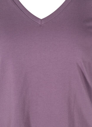 T-shirt i ekologisk bomull med v-ringning, Vintage Violet, Packshot image number 2