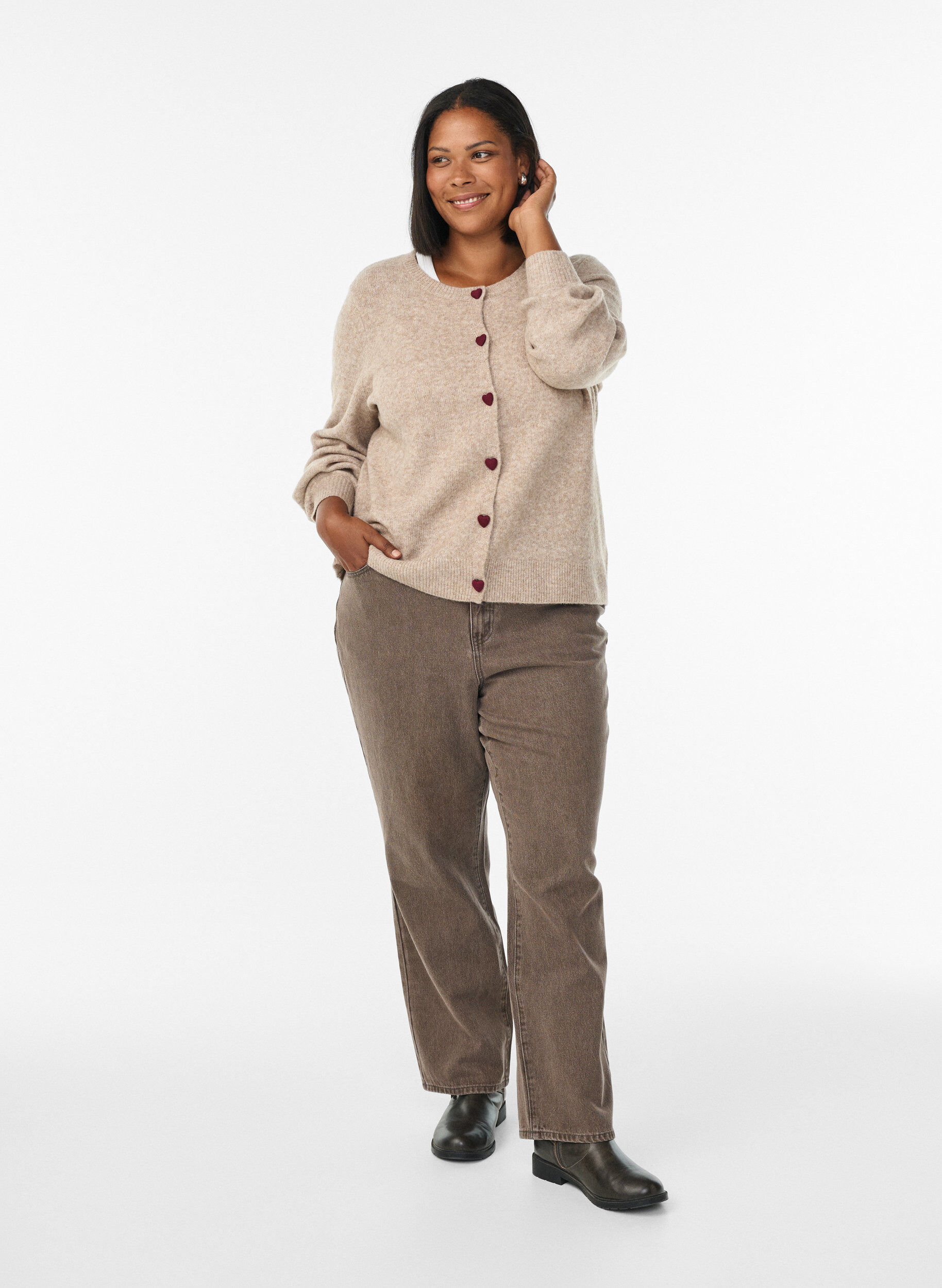 ZizziCardigan med hj&auml;rtformade knappar, Beige, Model image number 1
