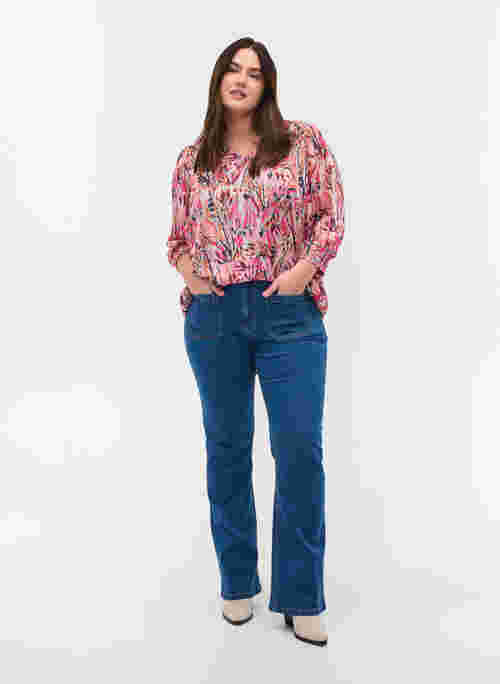 Ellen jeans med bootcut och stora fickor