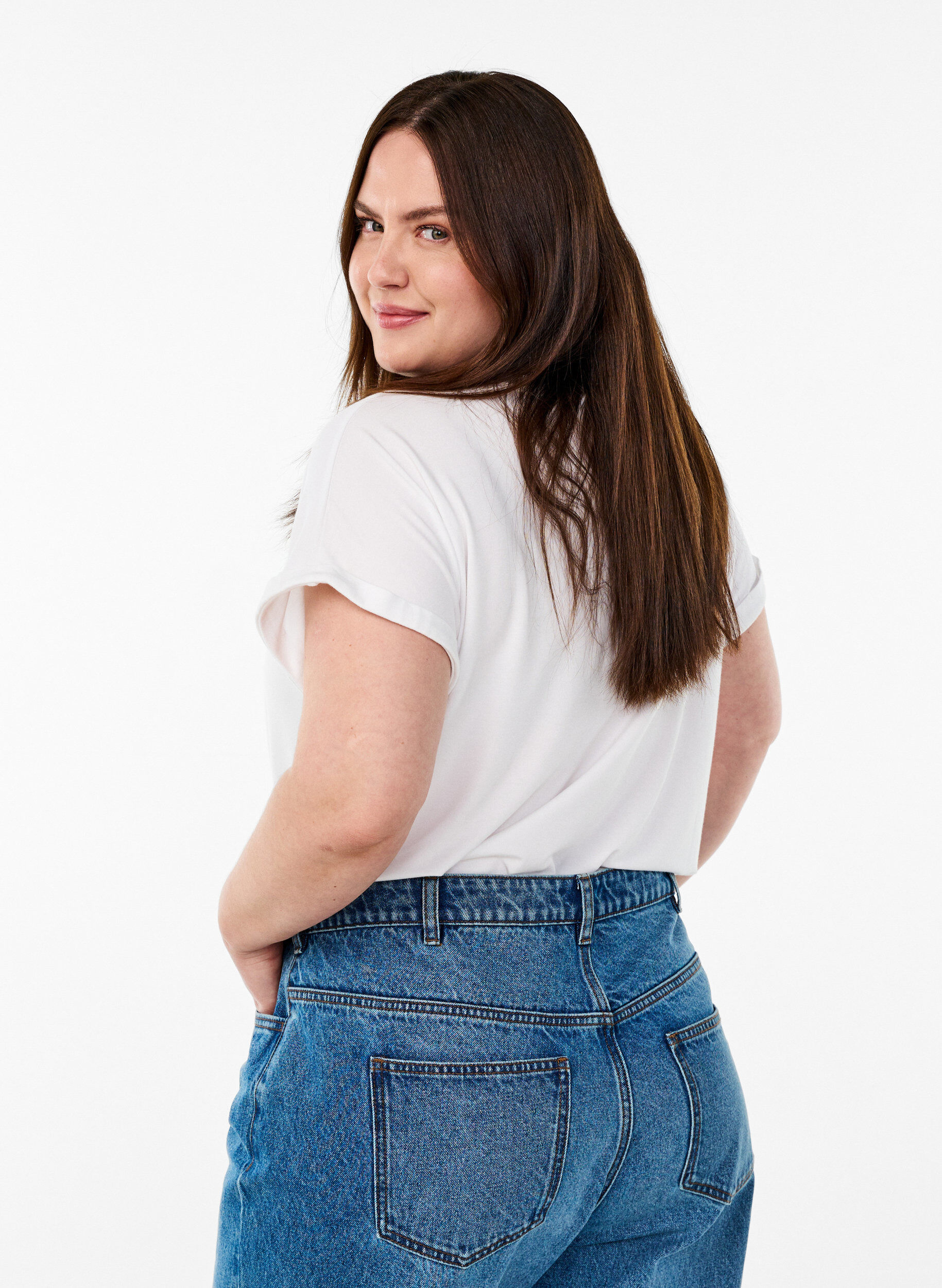 Zizzi L&ouml;s t-shirt med rund halsringning, Vit, Model image number 2