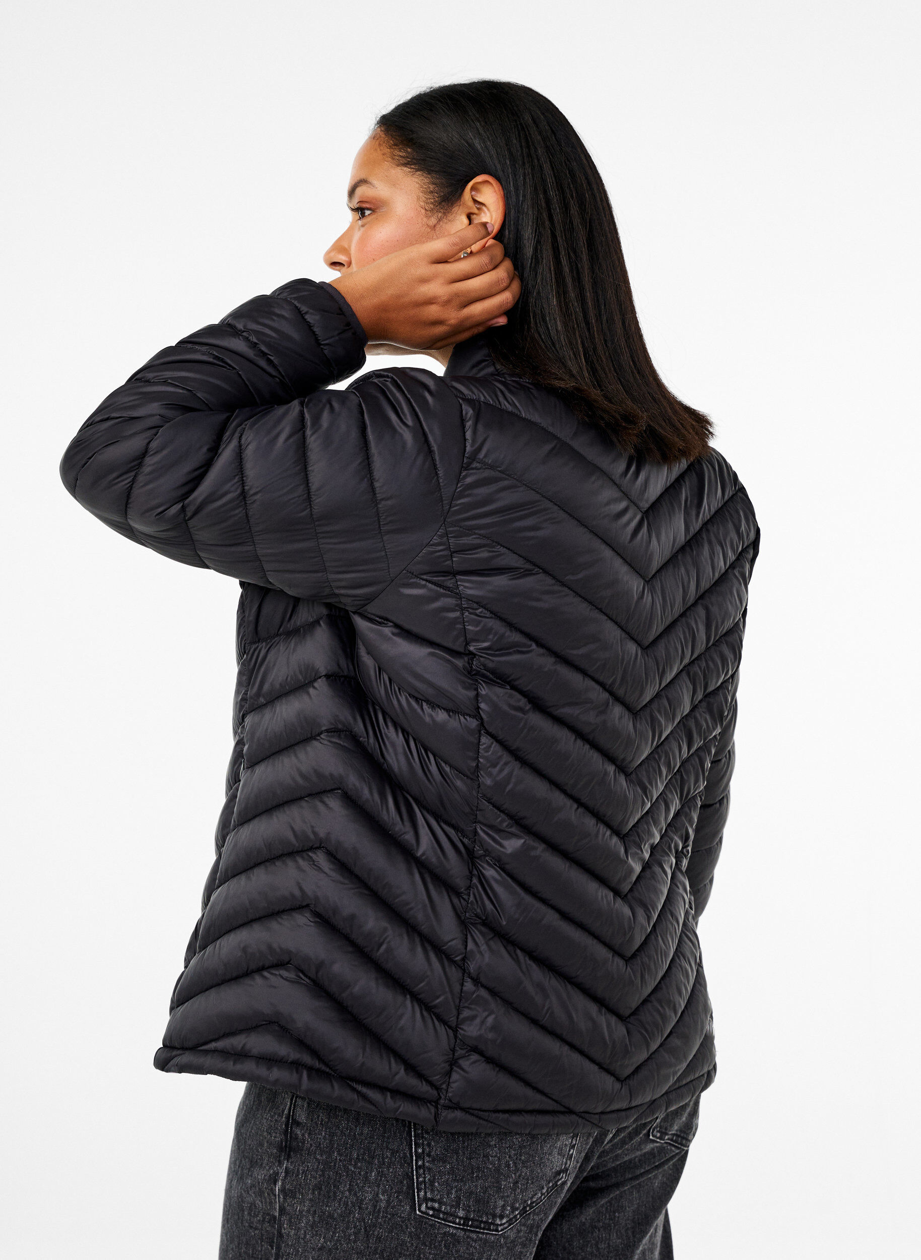 ZizziL&auml;ttviktsjacka med fickor, Svart, Model image number 2