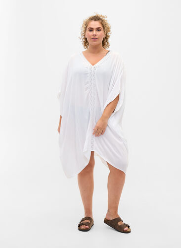 Strandklänning i viskos med spetsdetaljer, Bright White, Model image number 2