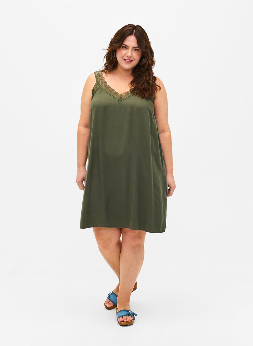 Viskosklänning med axelband och spets, Thyme, Model image number 2