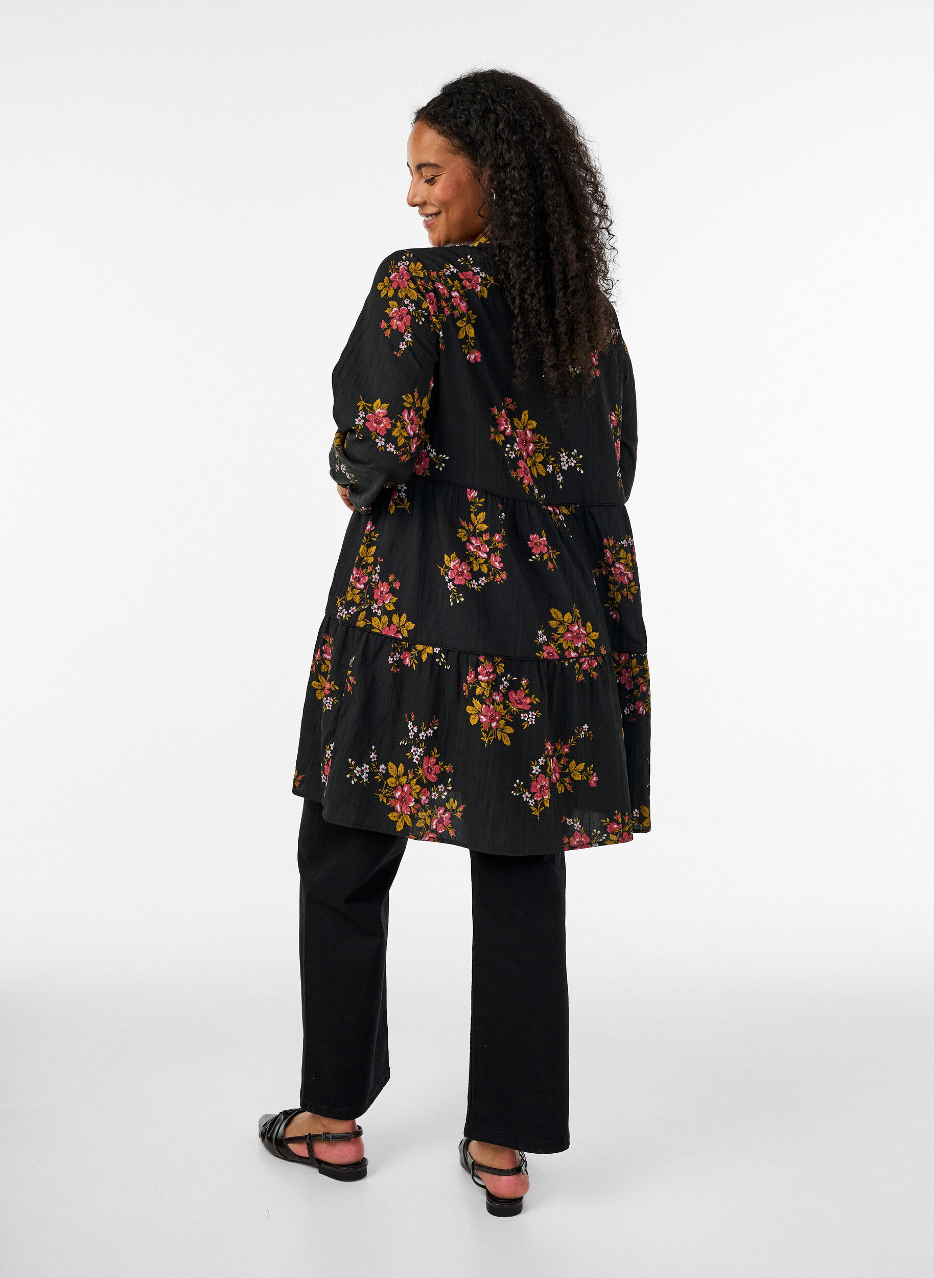 ZizziKl&auml;nning med blommigt tryck och knytning, Svart, Model image number 2