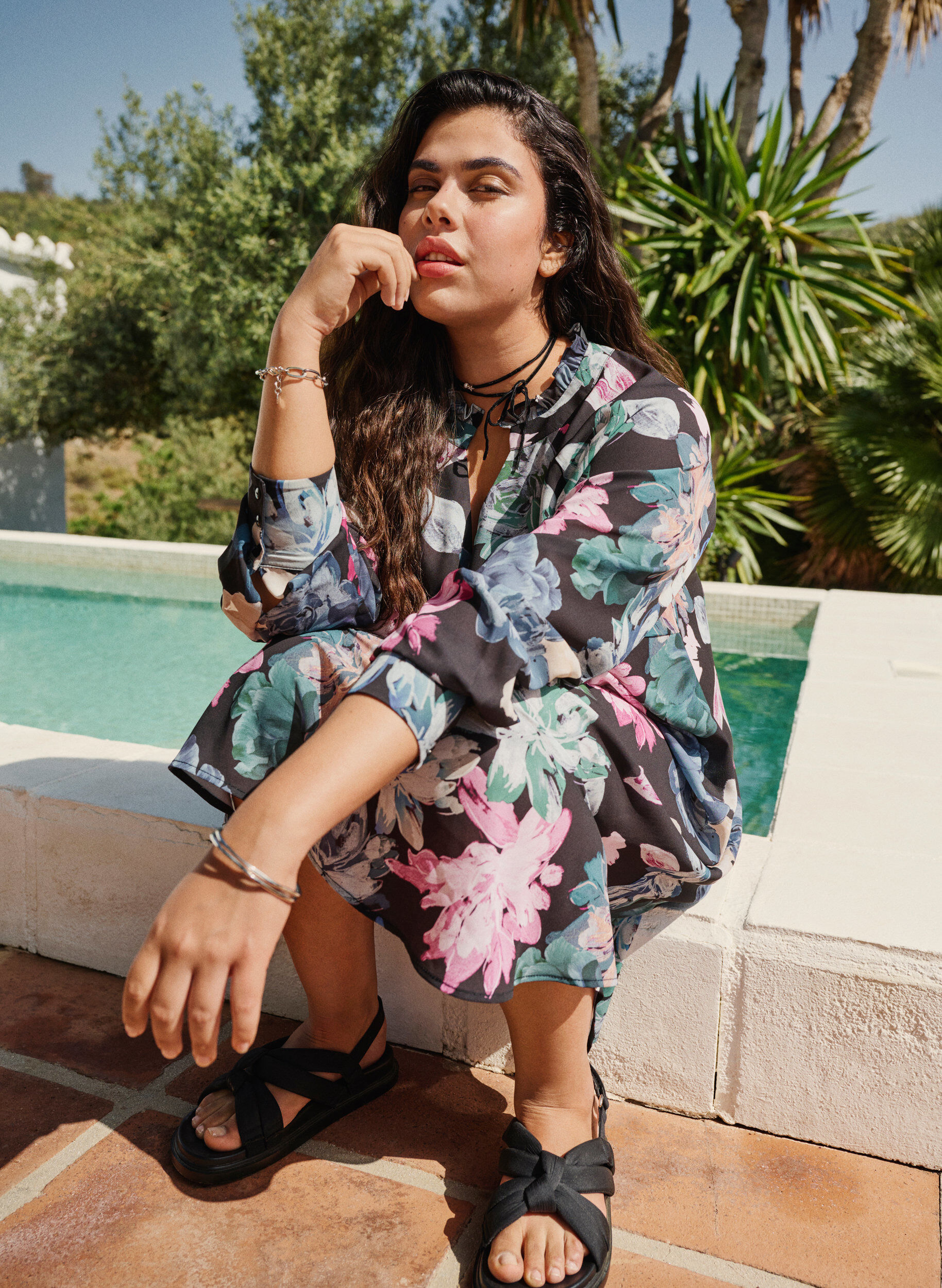 Zizzi L&aring;ng&auml;rmad kl&auml;nning med blomsterm&ouml;nster, Rose Flower AOP, Image image number 0