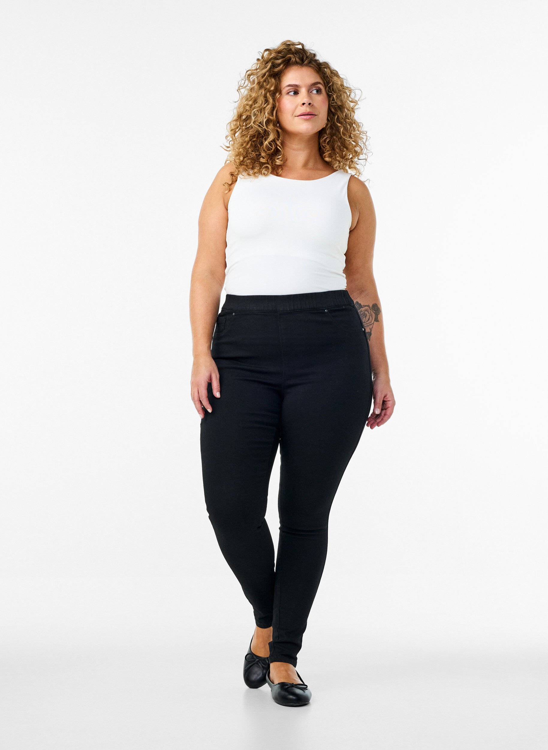 Jeggings med h&ouml;g midja, Svart, Model