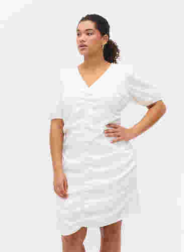 Kortärmad klänning med drapering och struktur, Bright White, Model image number 0