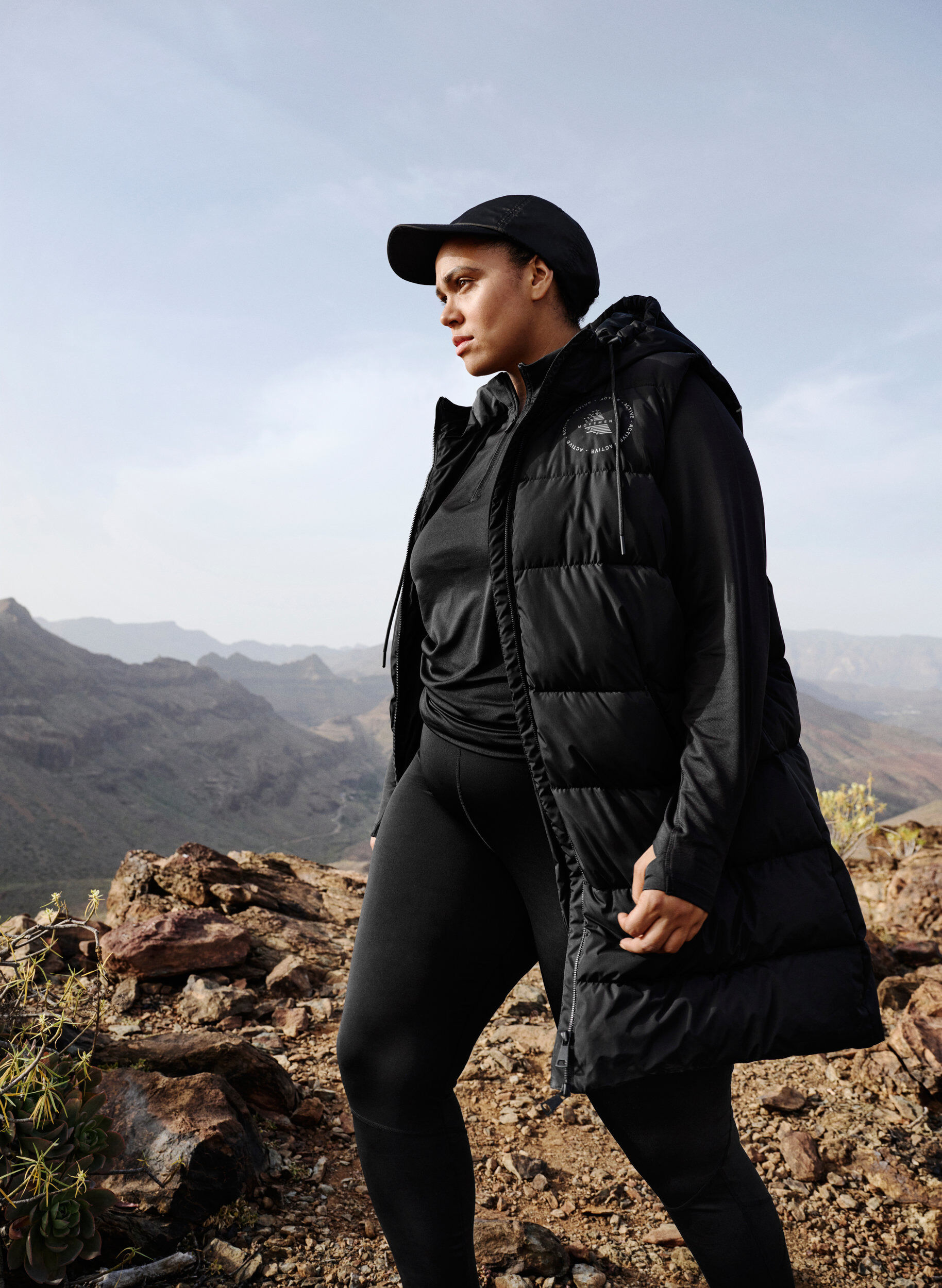 Zizzi Sportig huvtr&ouml;ja med fickor, Black, Image image number 1