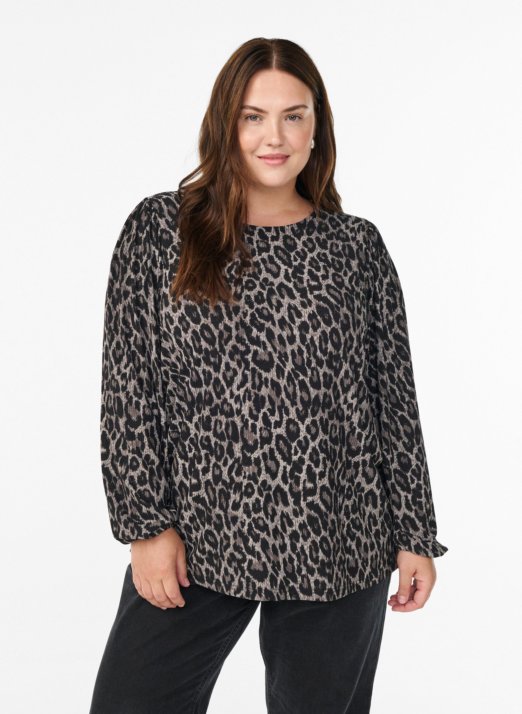 ZizziBlus med l&aring;nga &auml;rmar och leopardm&ouml;nster, Gr&aring;, Model image number 0