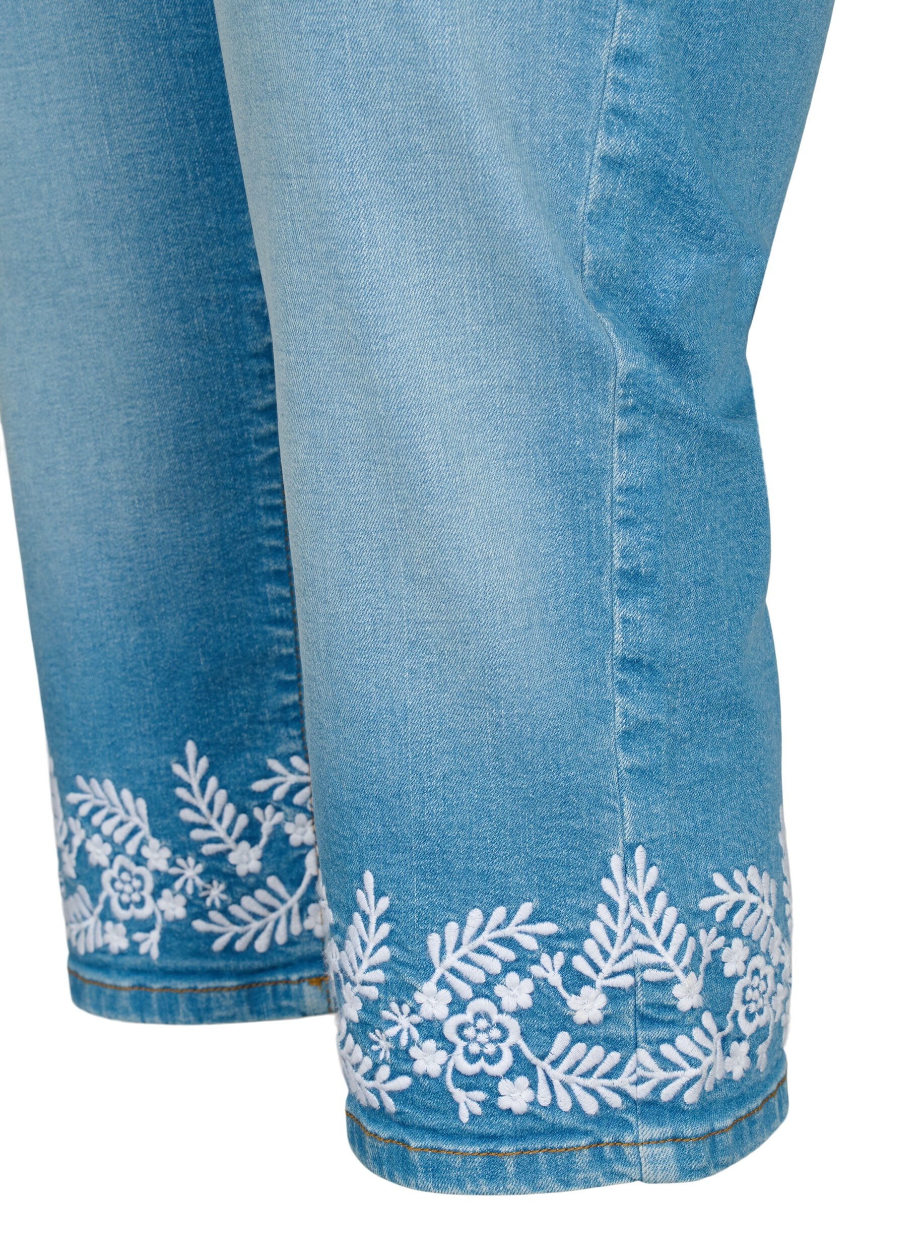 Zizzi Amy knickers med h&ouml;g midja och broderier, Light blue denim, Packshot image number 3
