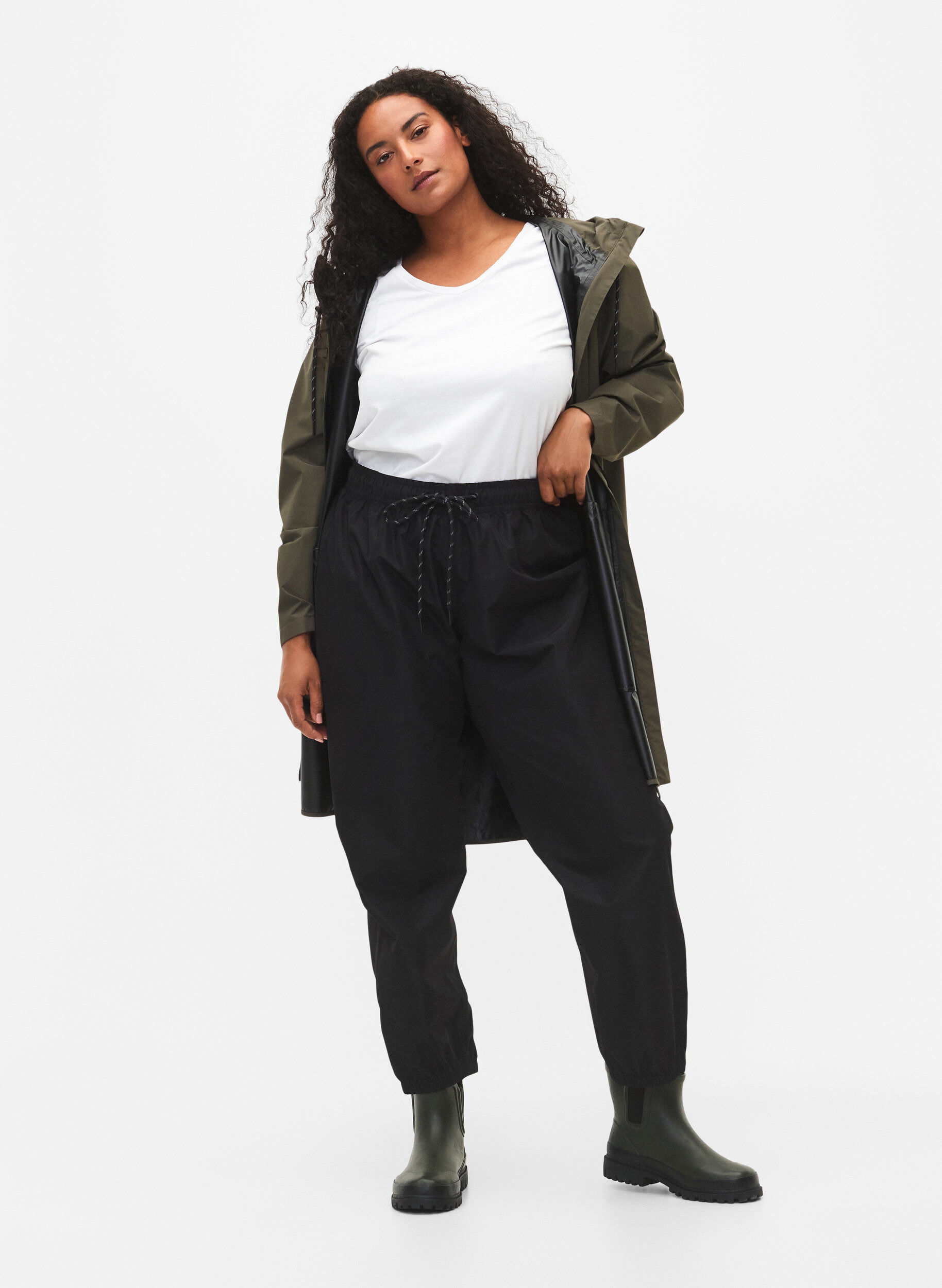 Zizzi Regnbyxor med elastisk och dragsko, Svart, Model image number 0