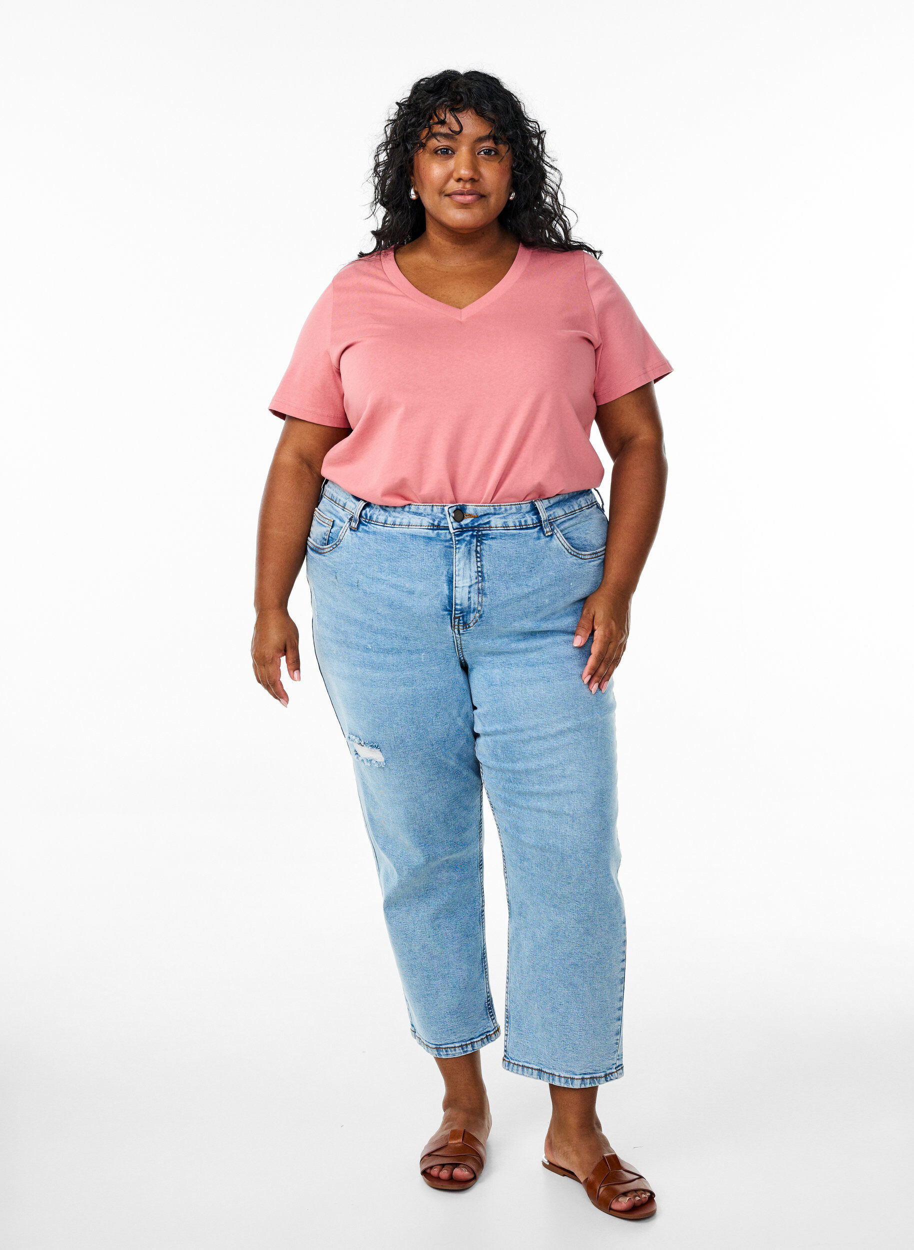 Zizzi Enkel T-shirt i bomull med v-ringning, Rosa, Model image number 1