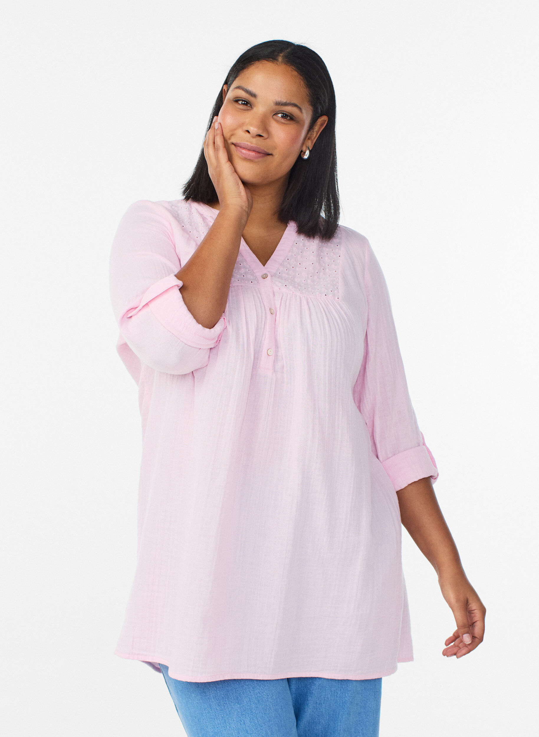Tunika i bomullsmuslin med broderie anglaise, Rosa, Model