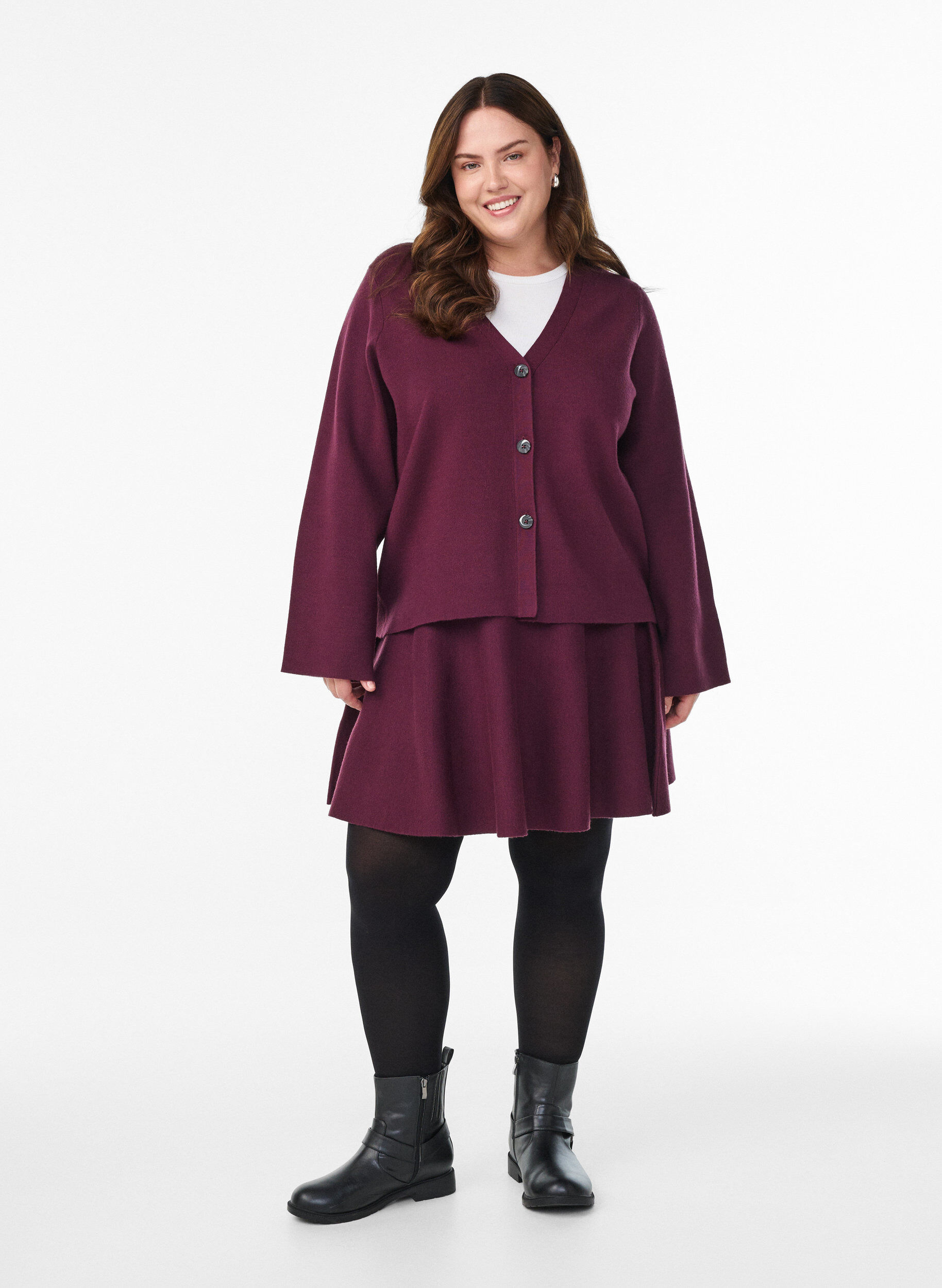 Zizzi Kort a-linjeformad kjol i stickat, M&ouml;rk Bordeaux, Model image number 1