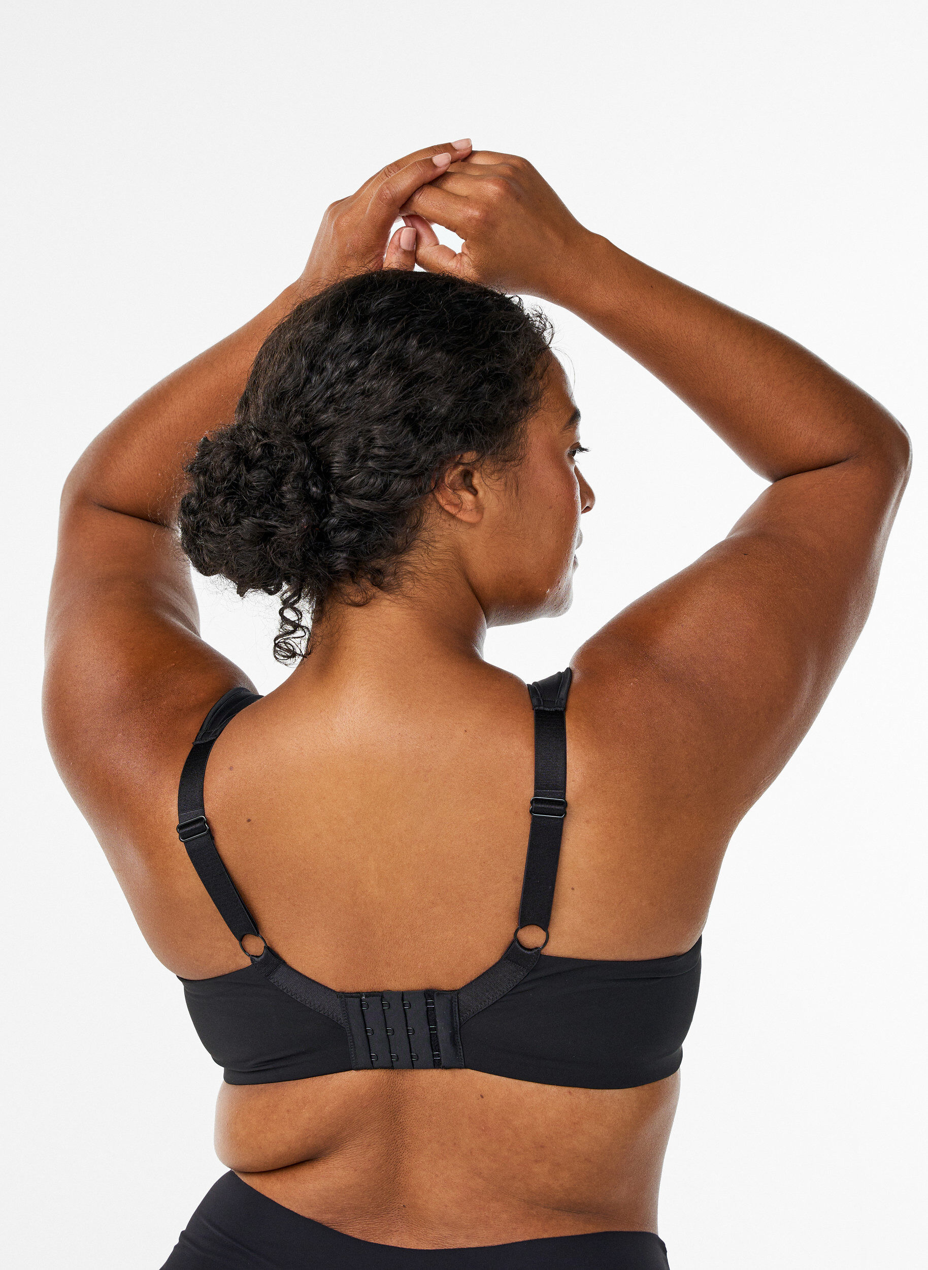 Zizzi Minimizer-BH med vadderade axelband, Svart, Model image number 2