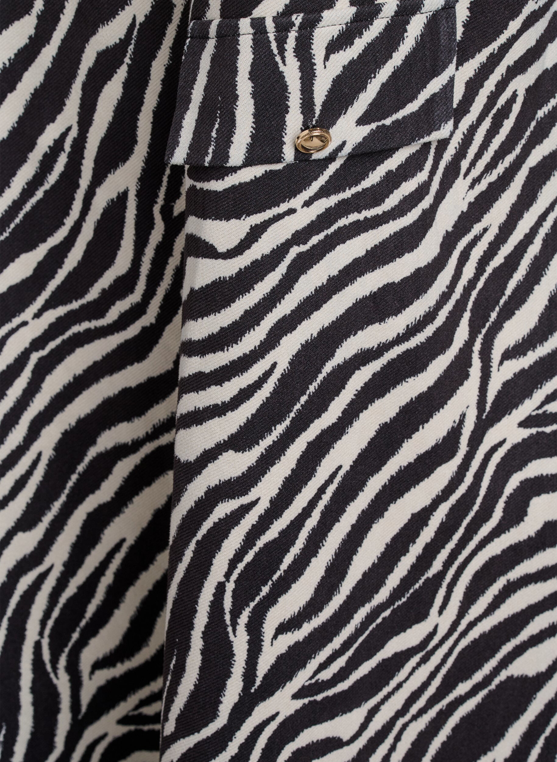 Zizzi Kort a-linjeformad kl&auml;nning med 7/8-&auml;rmar, Svart, Packshot image number 3