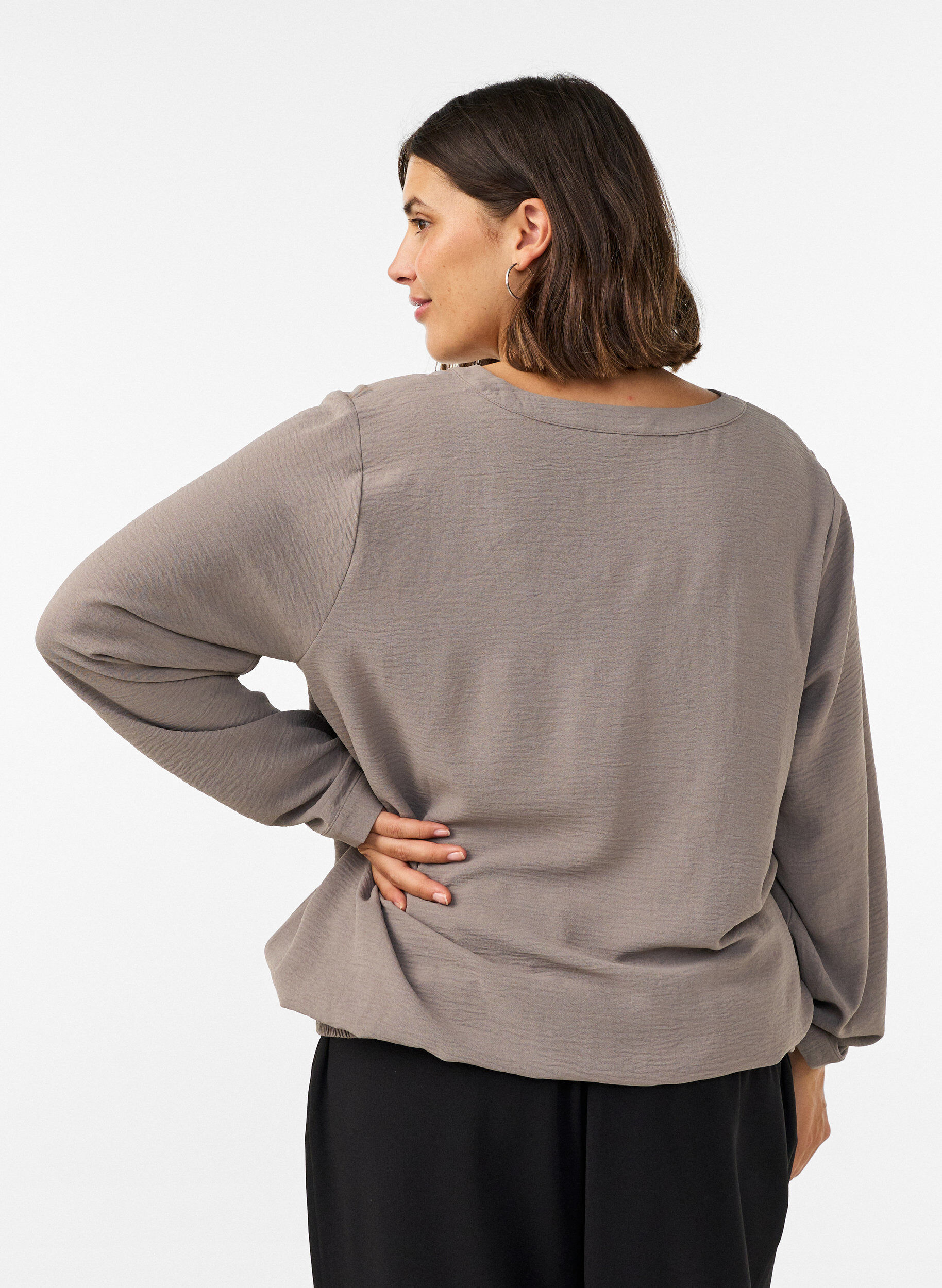 ZizziBlus i ballongsilhuett med v-ringning, Beige, Model image number 2