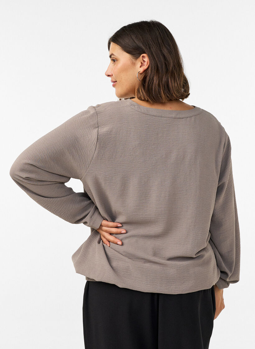 Blus i ballongsilhuett med v-ringning, Beige, Model image number 2