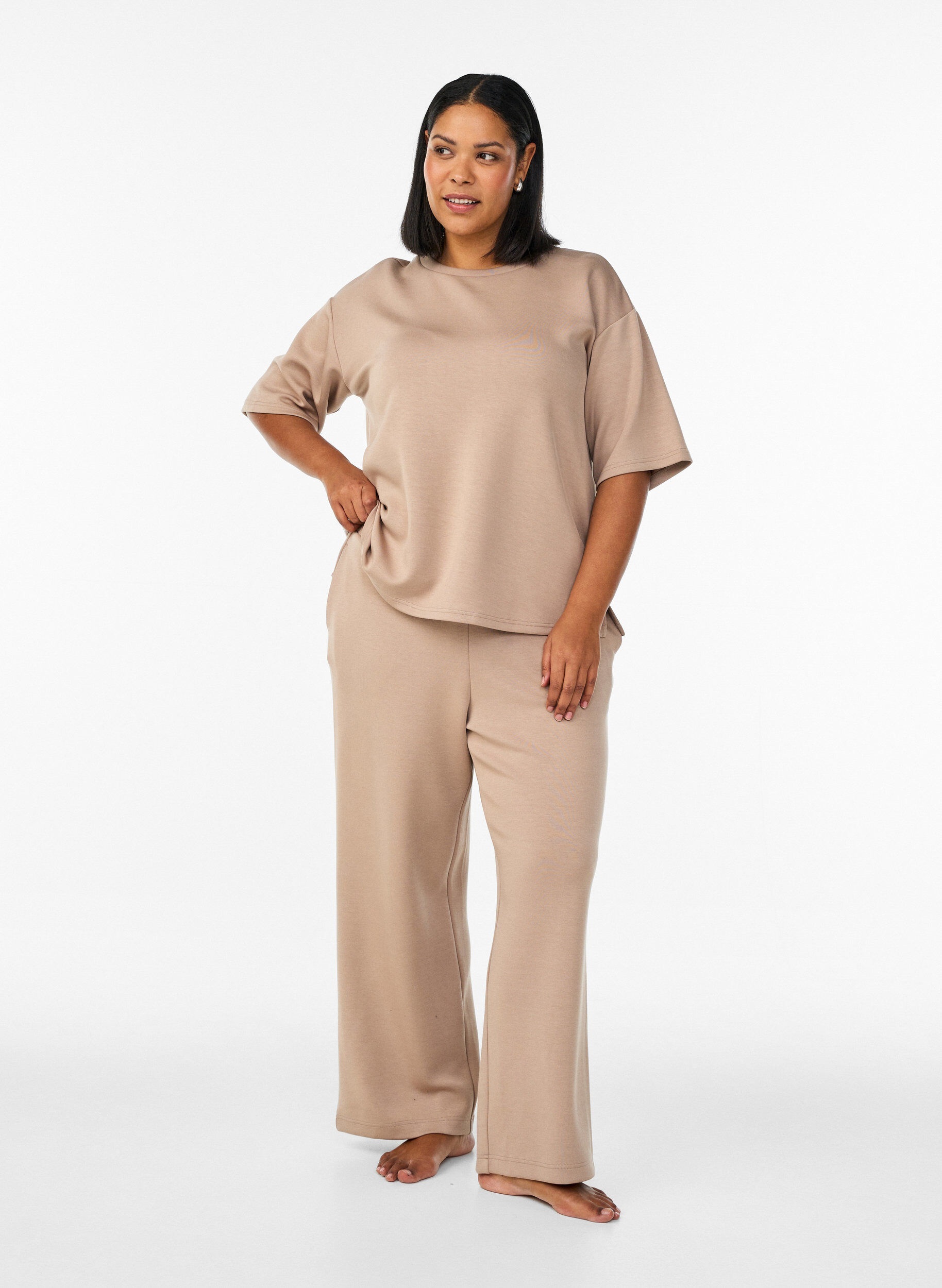 Zizzi L&ouml;s t-shirt med halvl&aring;nga &auml;rmar, Beige, Model image number 1