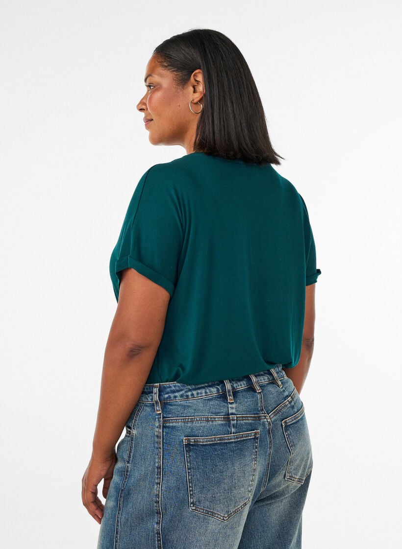 Bas-t-shirt med v-ringning i viskos, Gr&ouml;n, Model image number 2