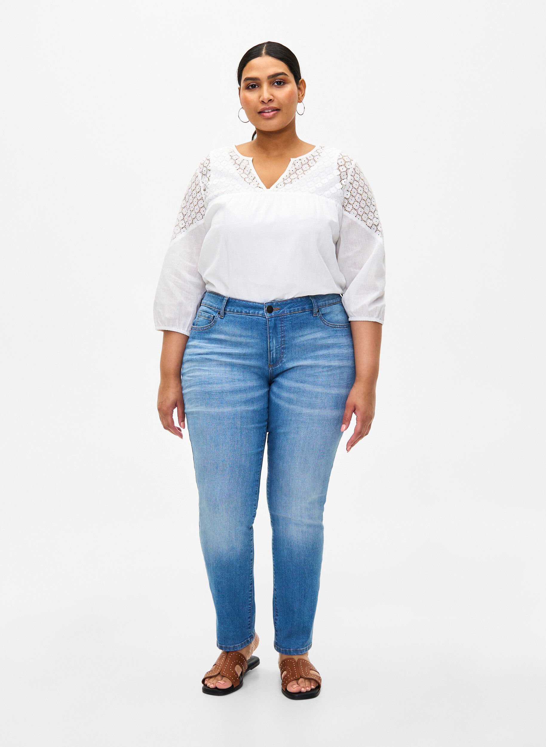 Zizzi Blus i bomullsblandning med linne och virkade detaljer, Bright White, Model image number 2