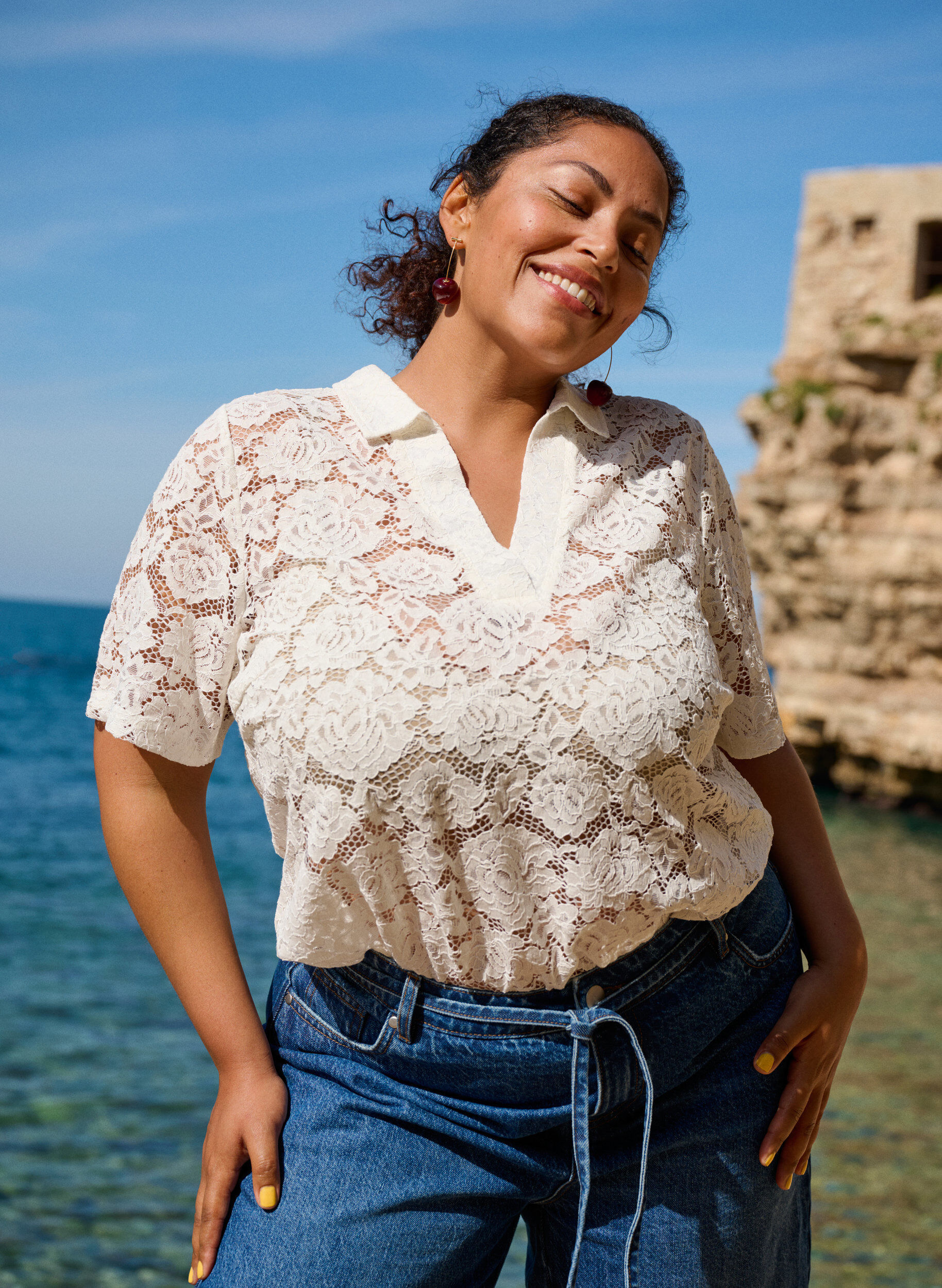 Zizzi Spetsblus med krage och V-ringning, Vanilla, Image image number 0