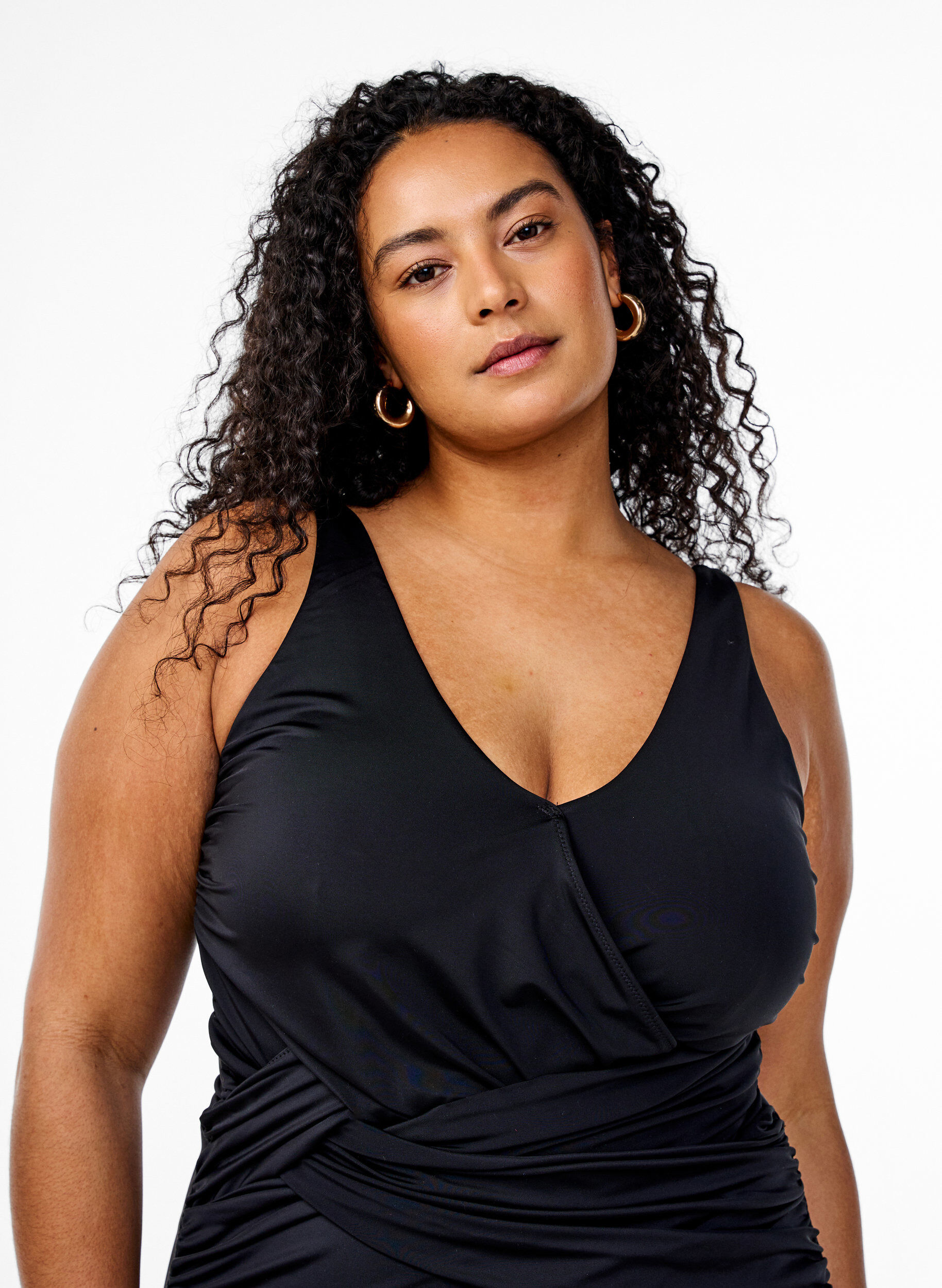 Zizzi Baddr&auml;kt med draperad korsdetalj, Svart, Model image number 2