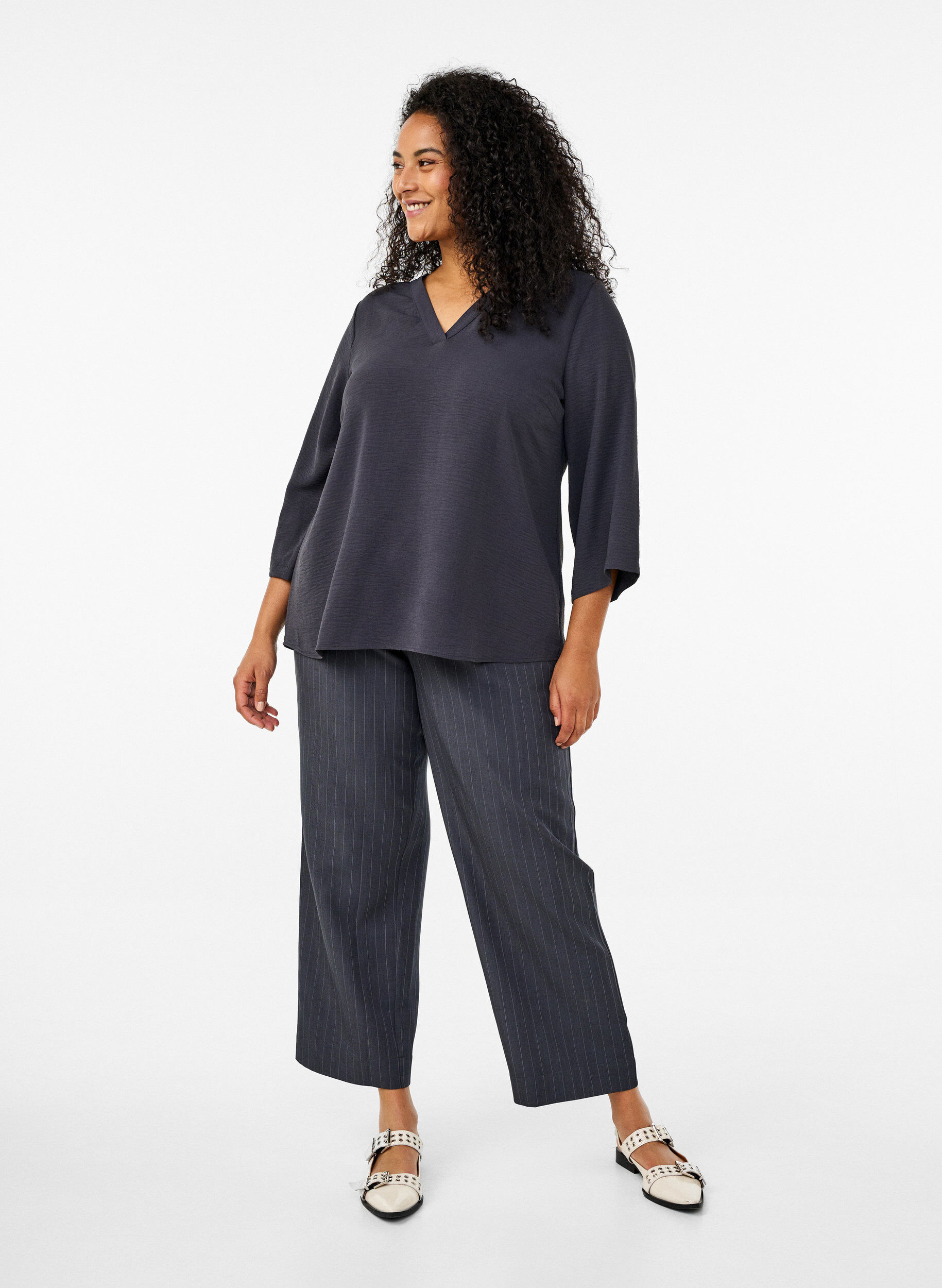 Zizzi FLASH - Blus med 3/4-&auml;rm, Gr&aring;, Model image number 1