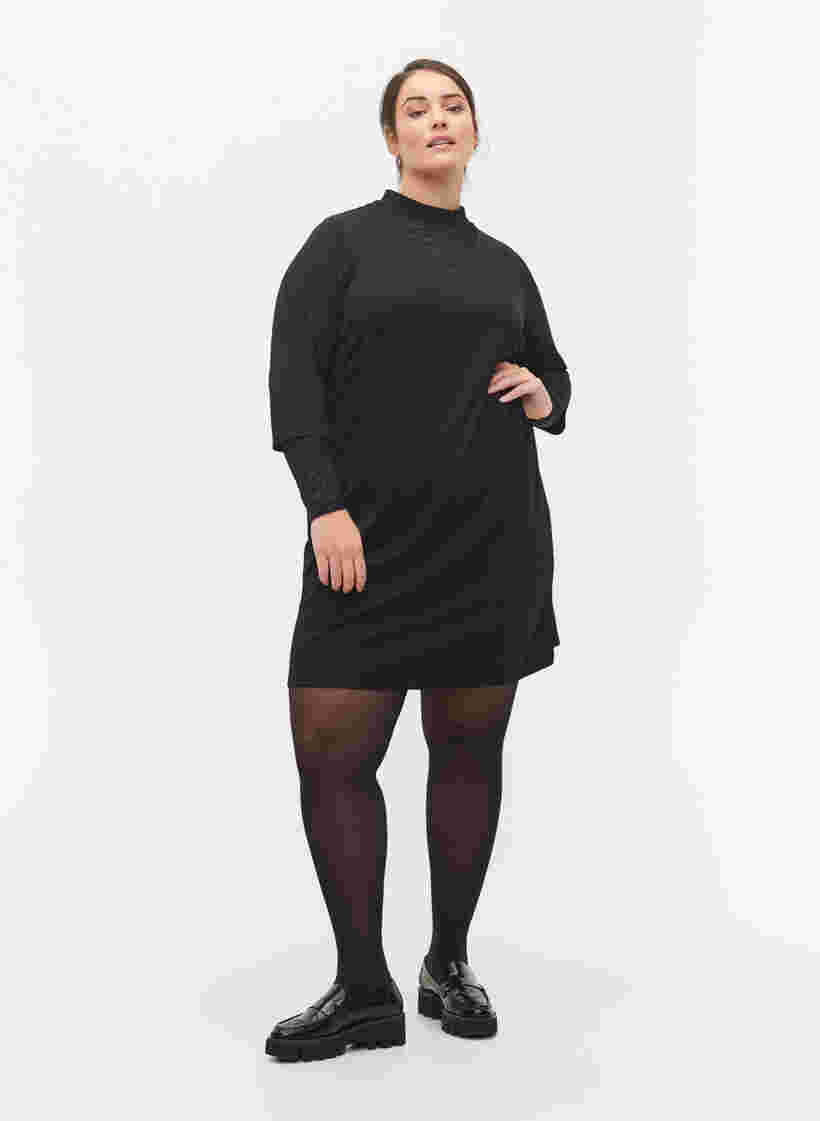 Klänning i enfärgad färg med v-hals och 3/4-ärmar, Black, Model image number 2