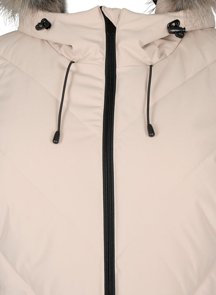 L&aring;ng vinterkappa med hyskkn&auml;ppning och krage i fuskp&auml;ls, Beige, Packshot image number 2